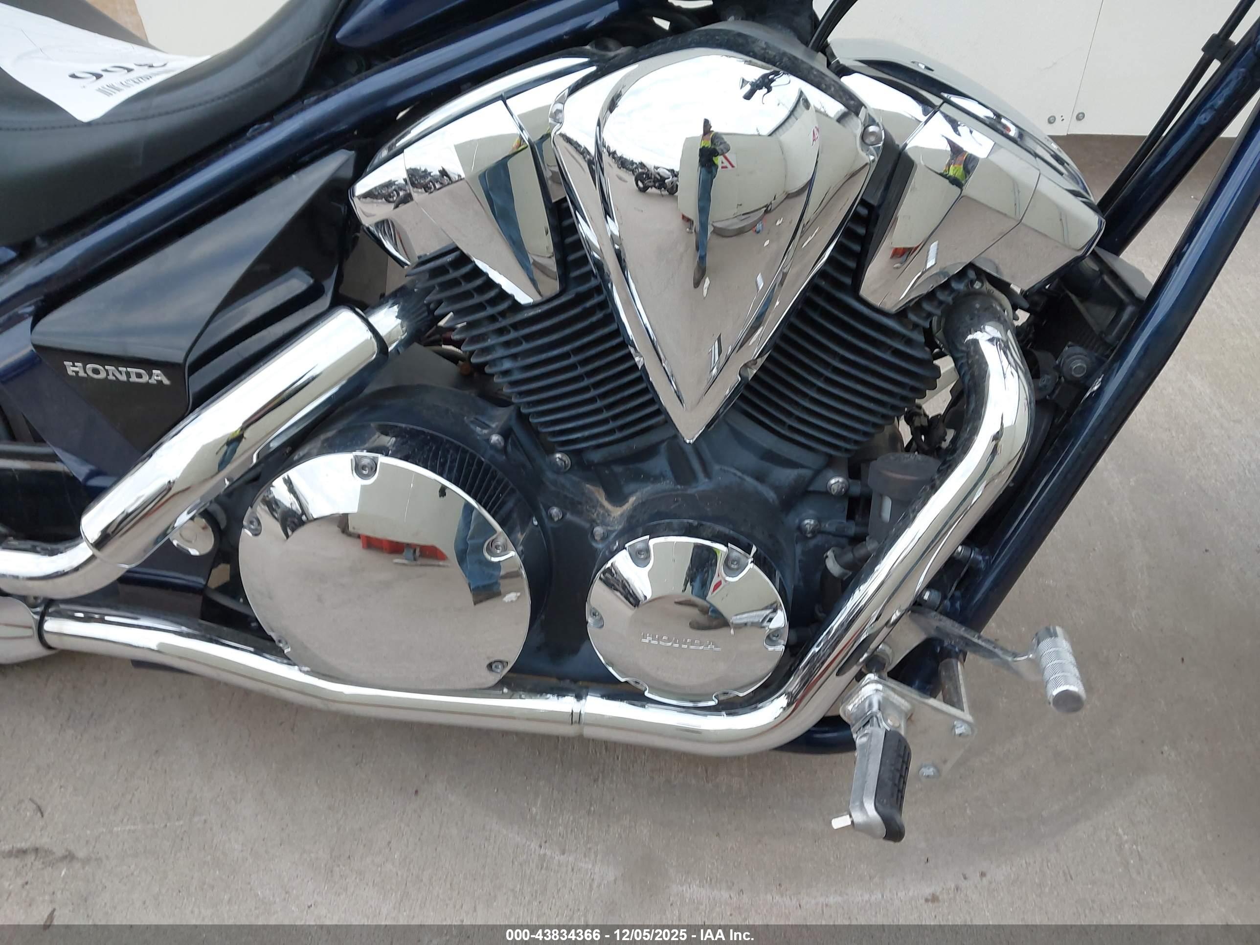 HONDA VT1300 image 8