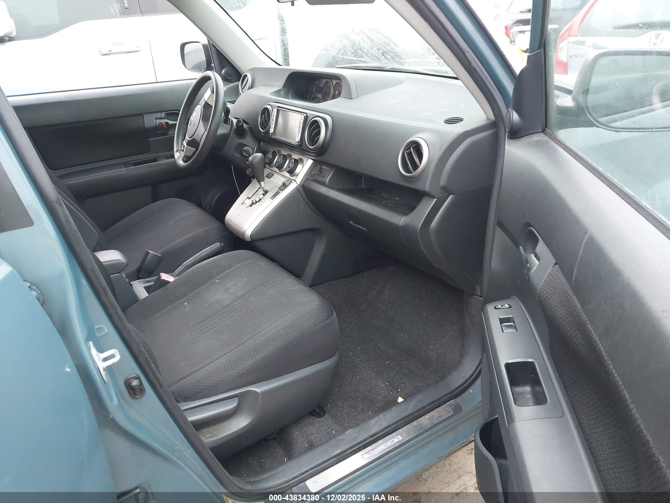 SCION XB image 5