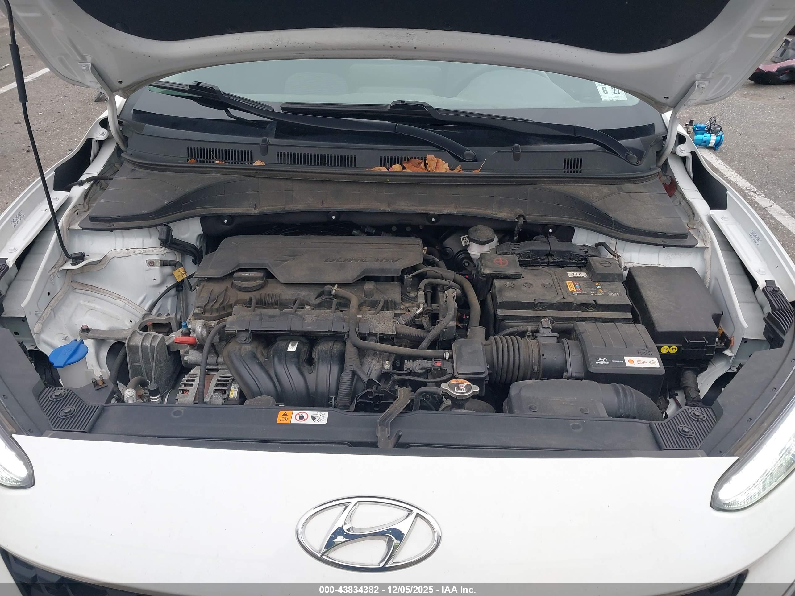 HYUNDAI KONA image 10