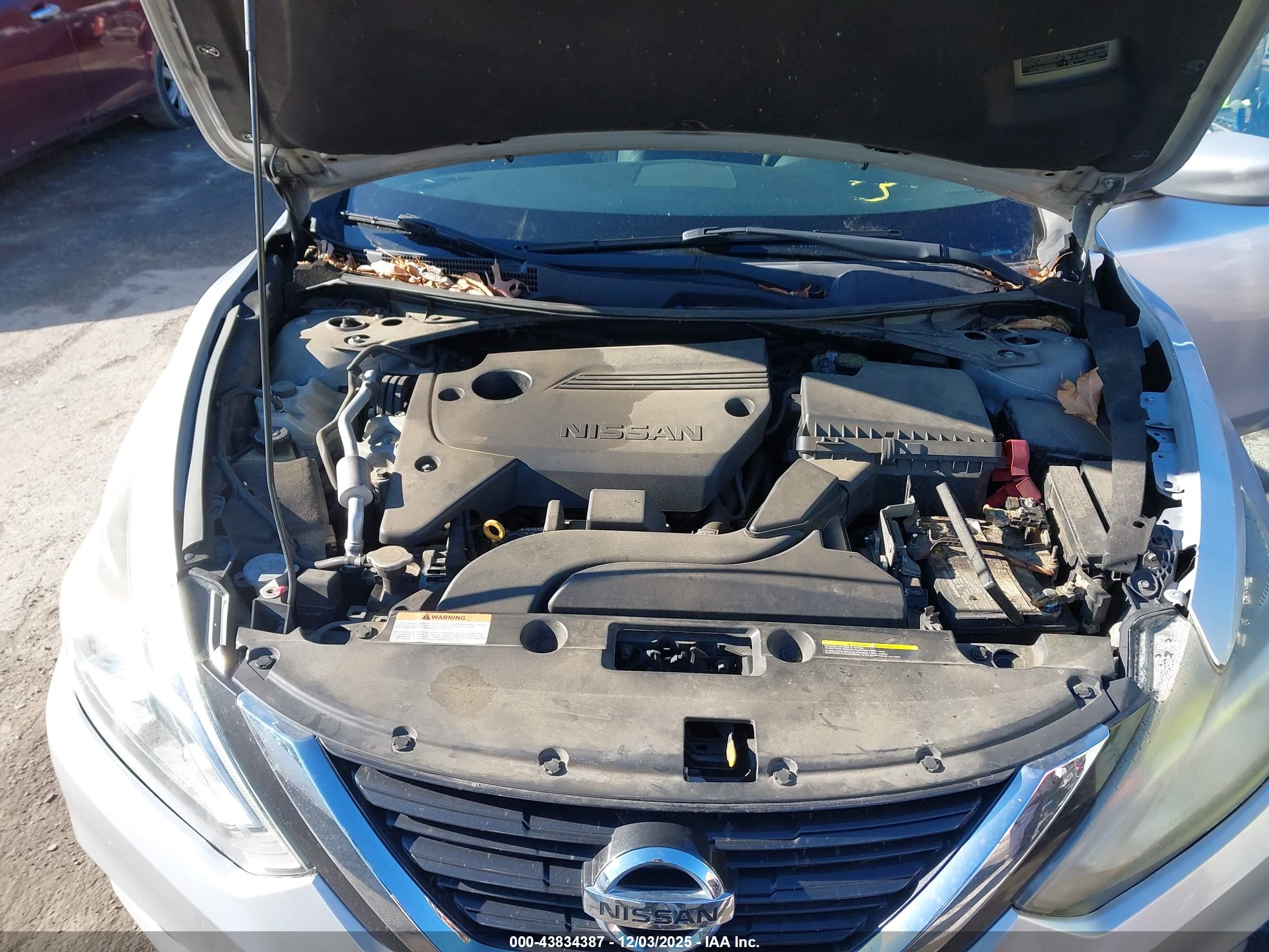 NISSAN ALTIMA image 10