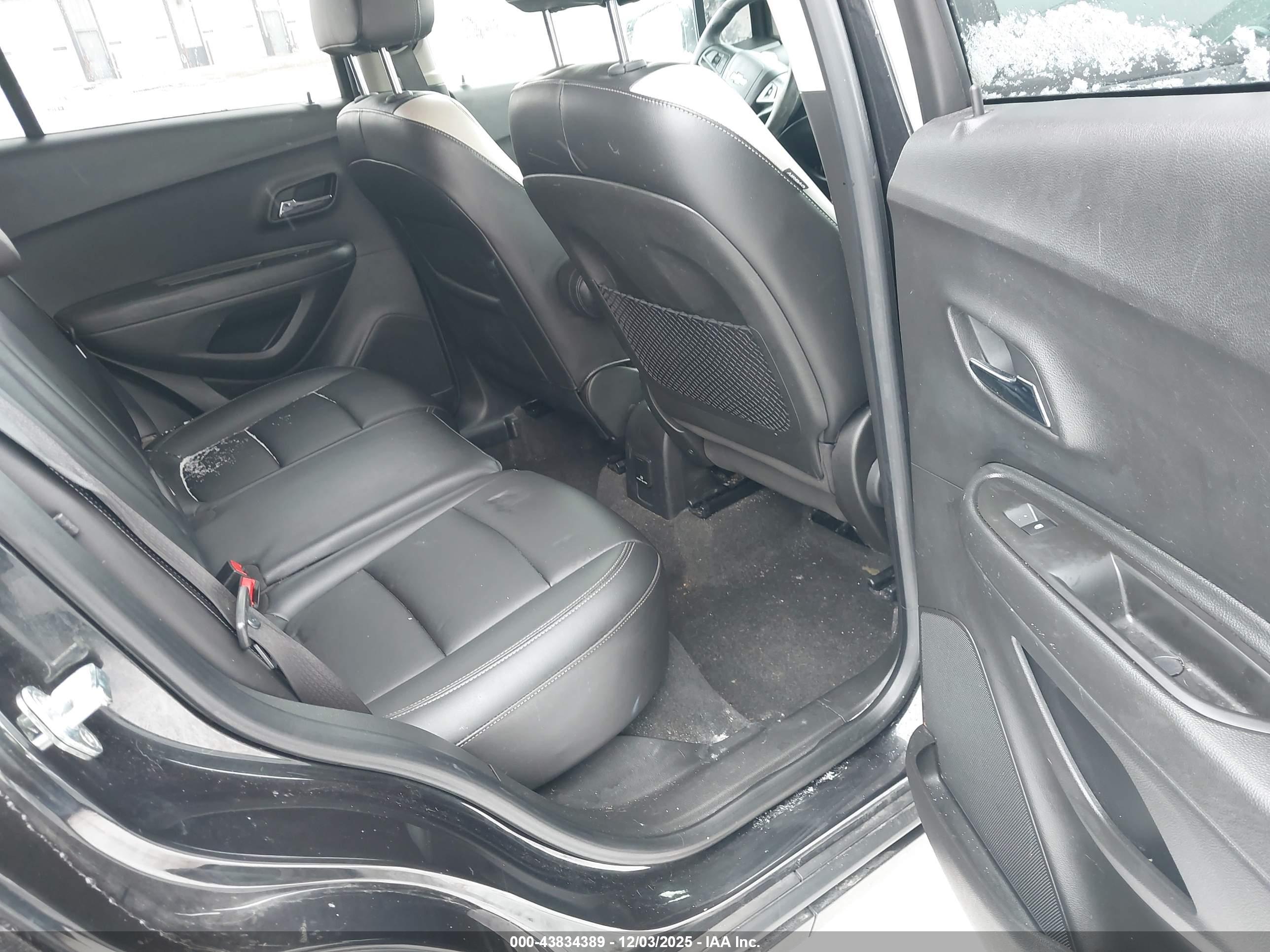 CHEVROLET TRAX image 8