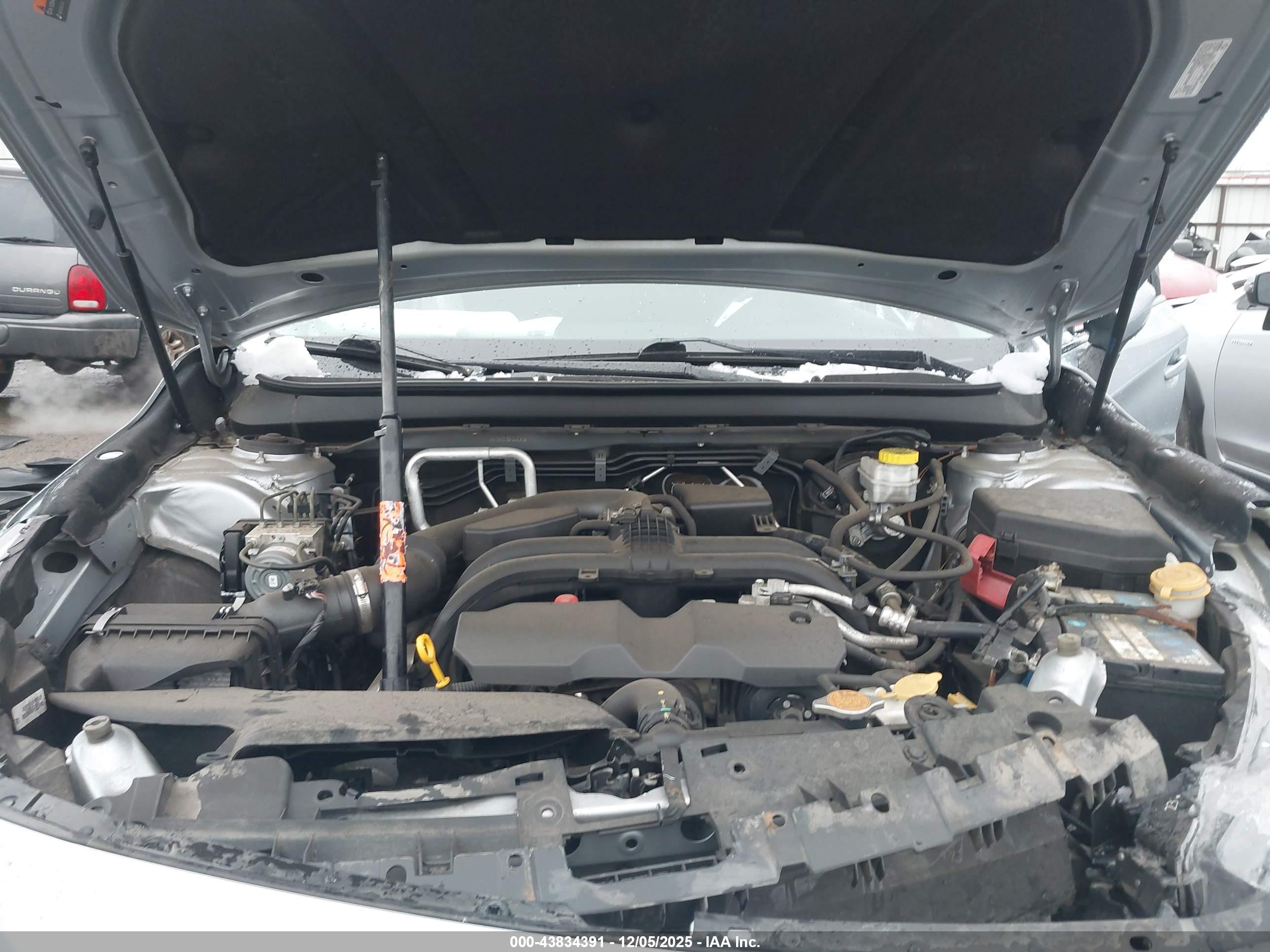 SUBARU OUTBACK image 10