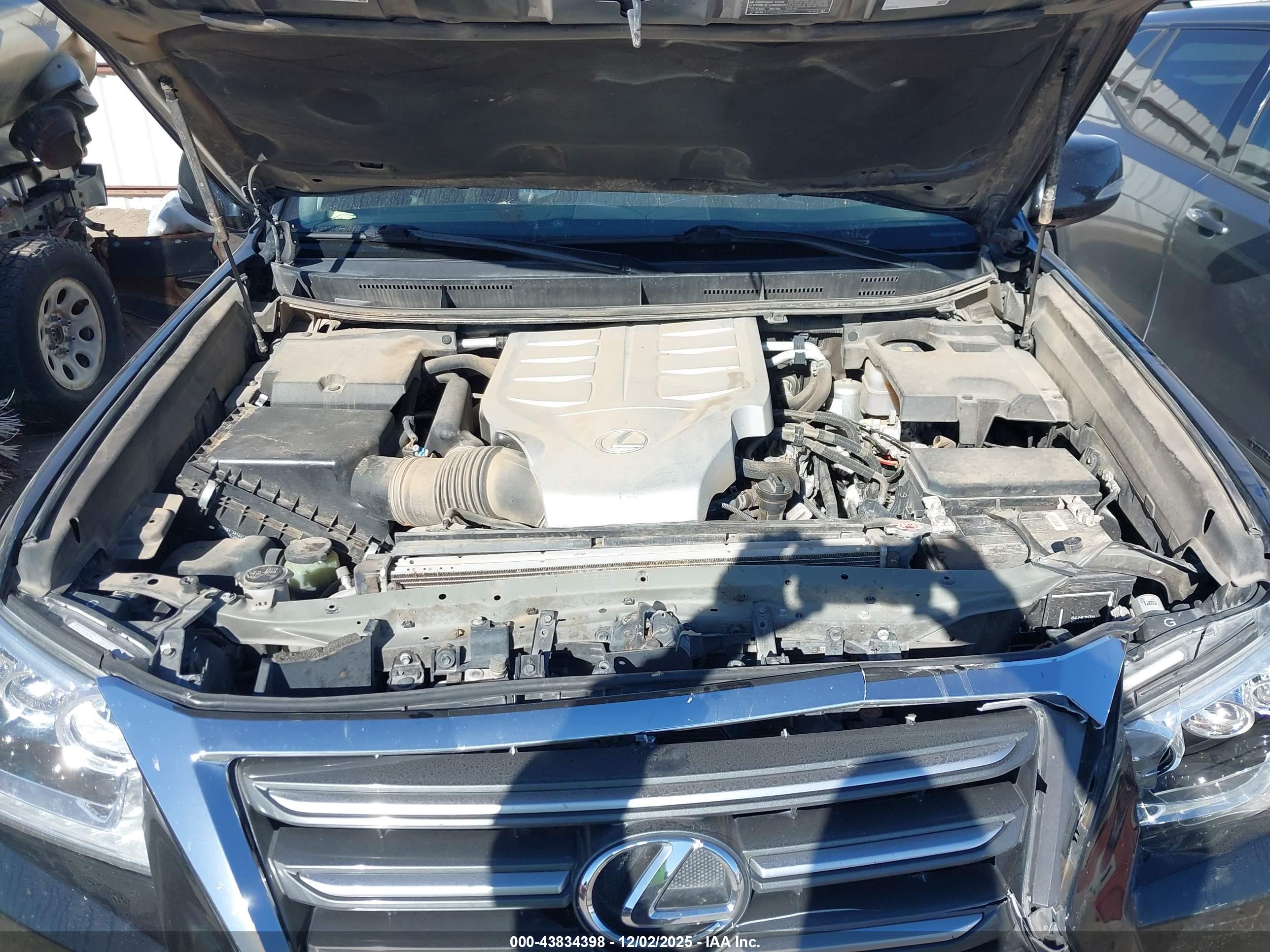 LEXUS GX image 10