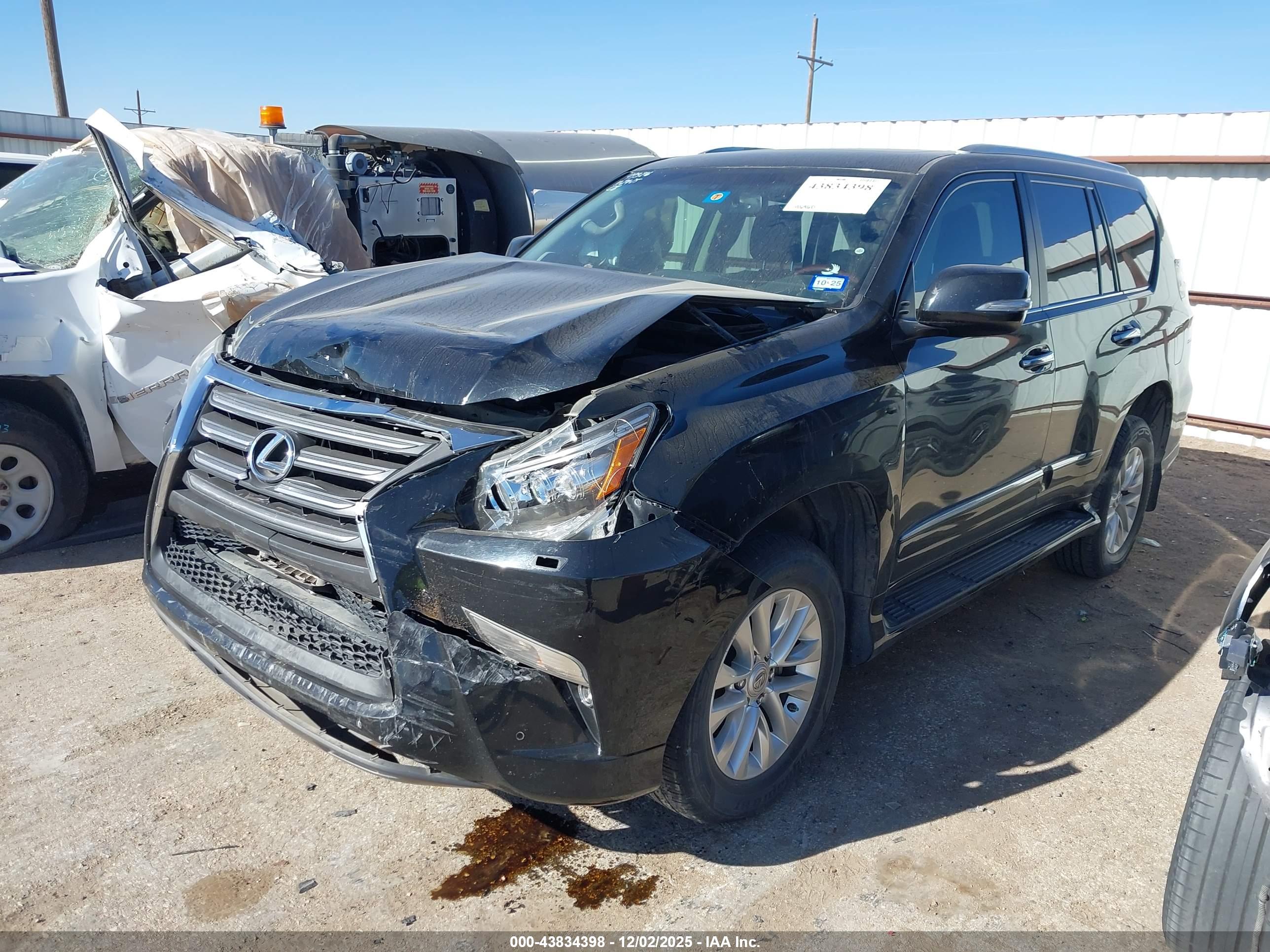 LEXUS GX image 2
