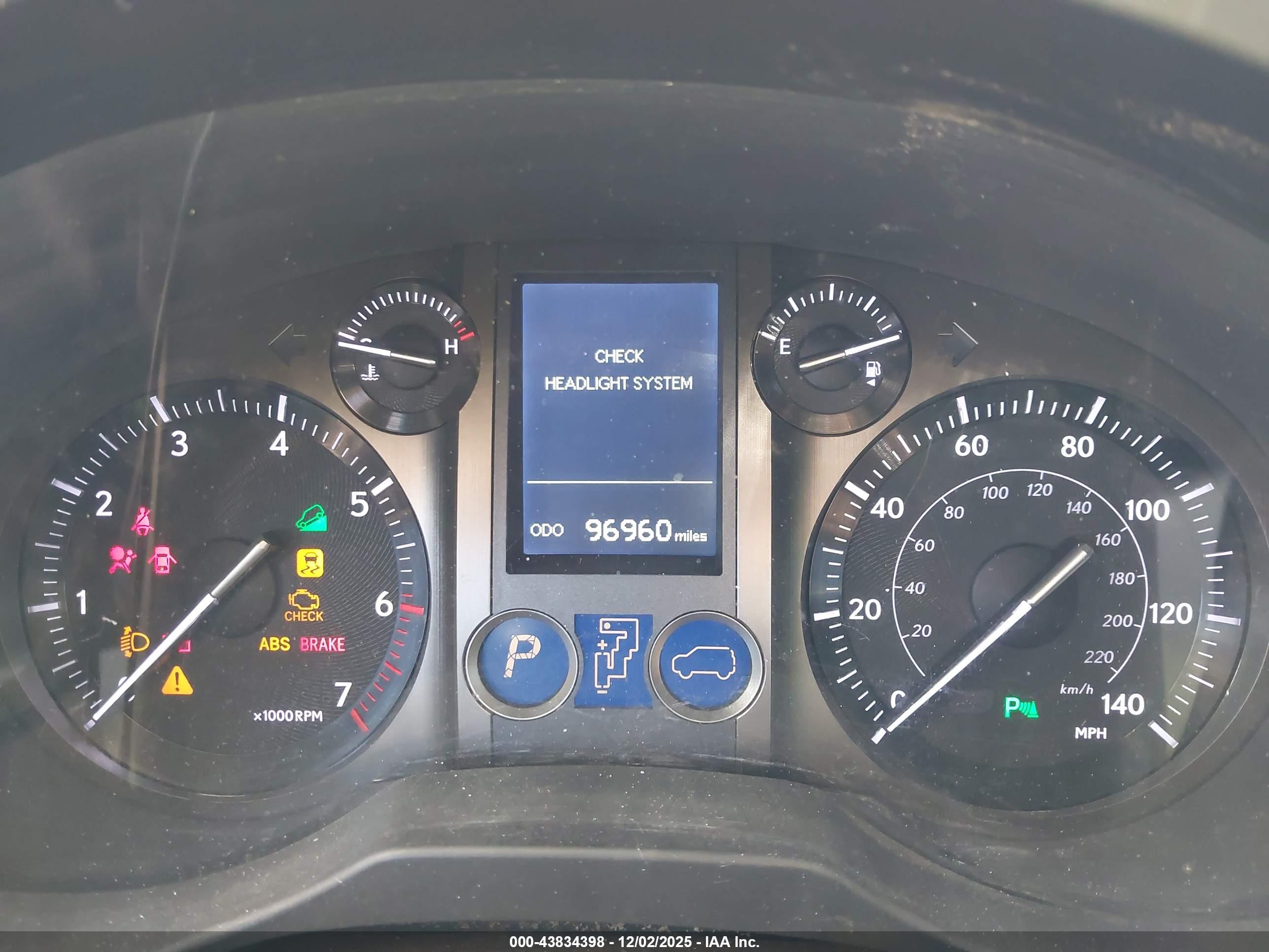 LEXUS GX image 7