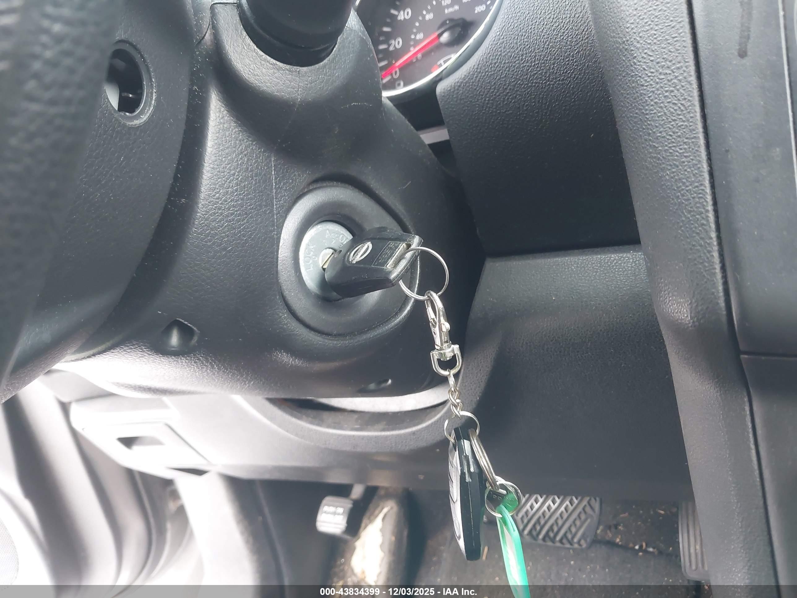 NISSAN ROGUE image 11