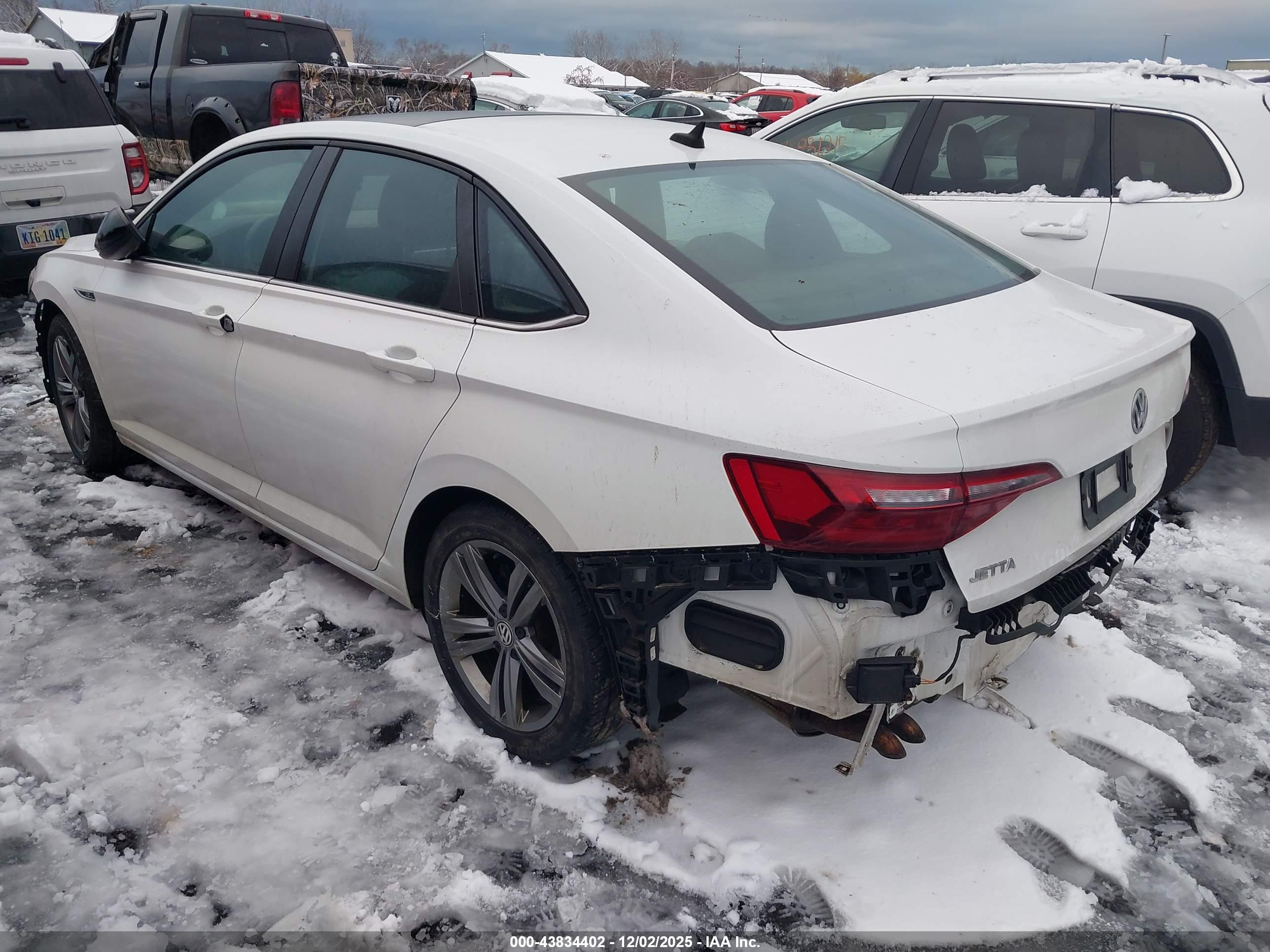 VOLKSWAGEN JETTA image 3