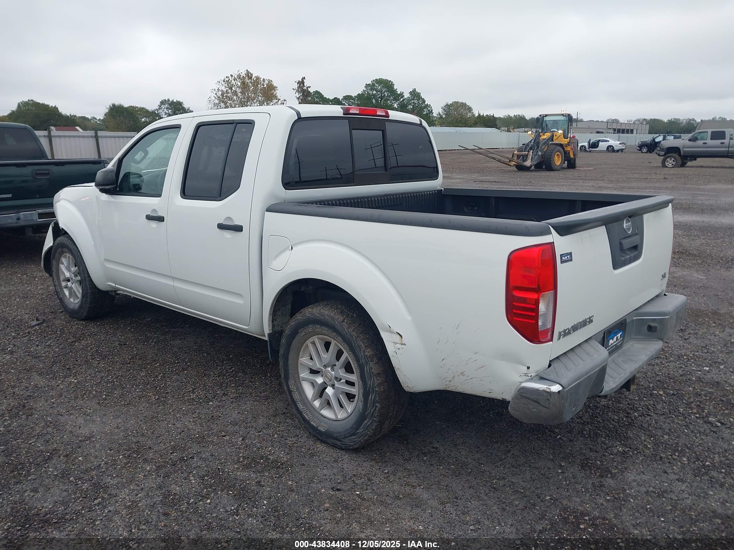 NISSAN FRONTIER image 3