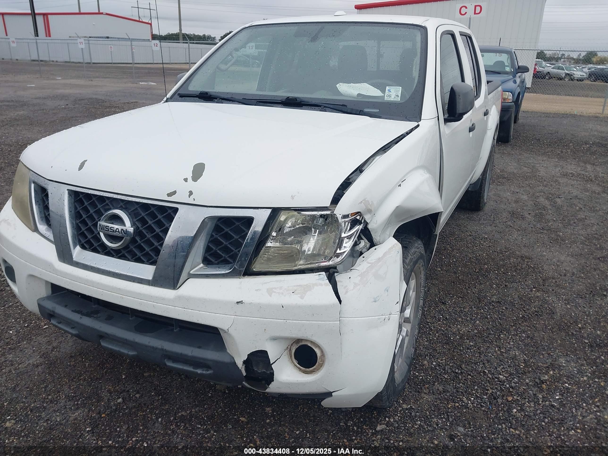 NISSAN FRONTIER image 6