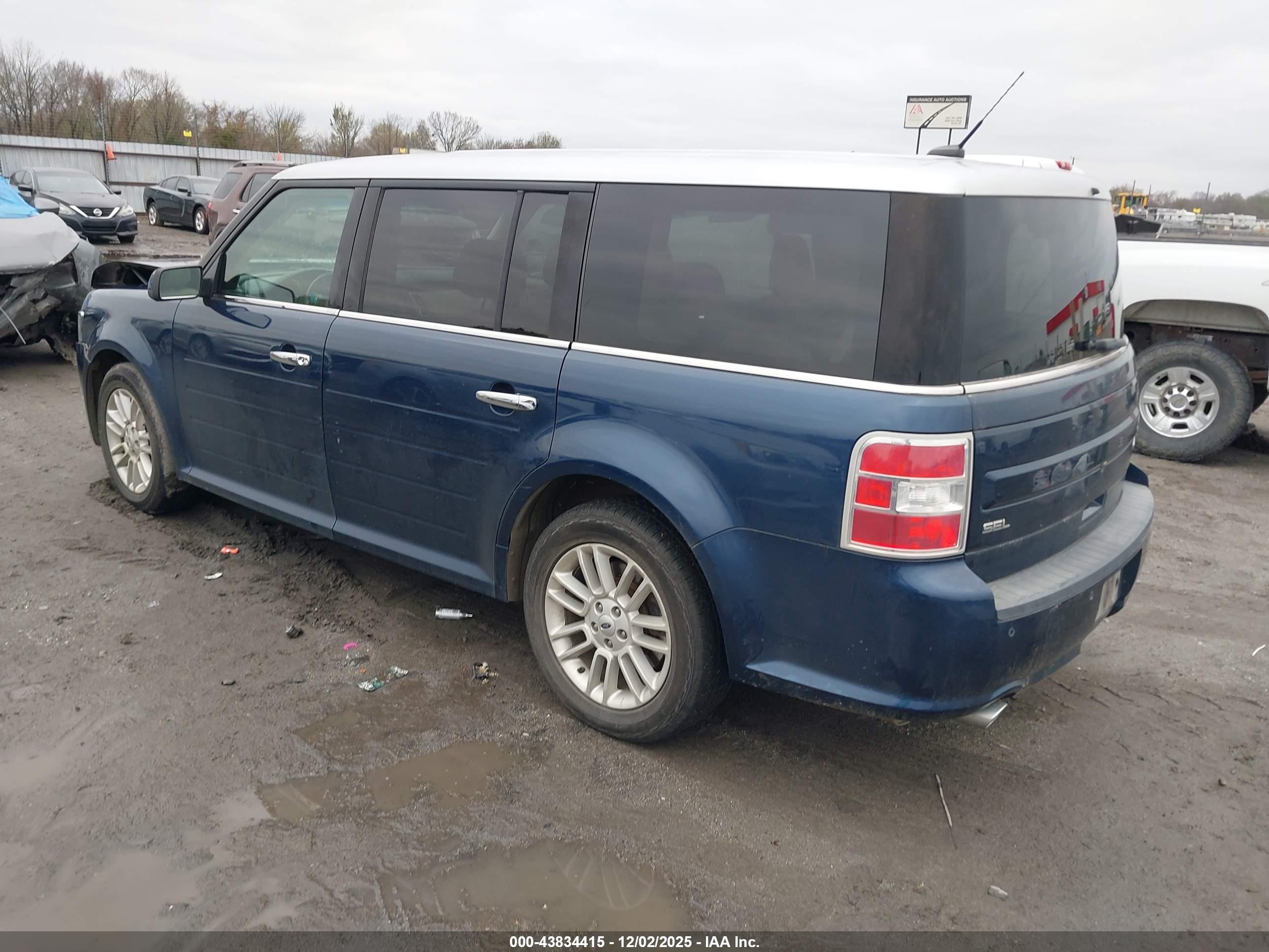 FORD FLEX image 3