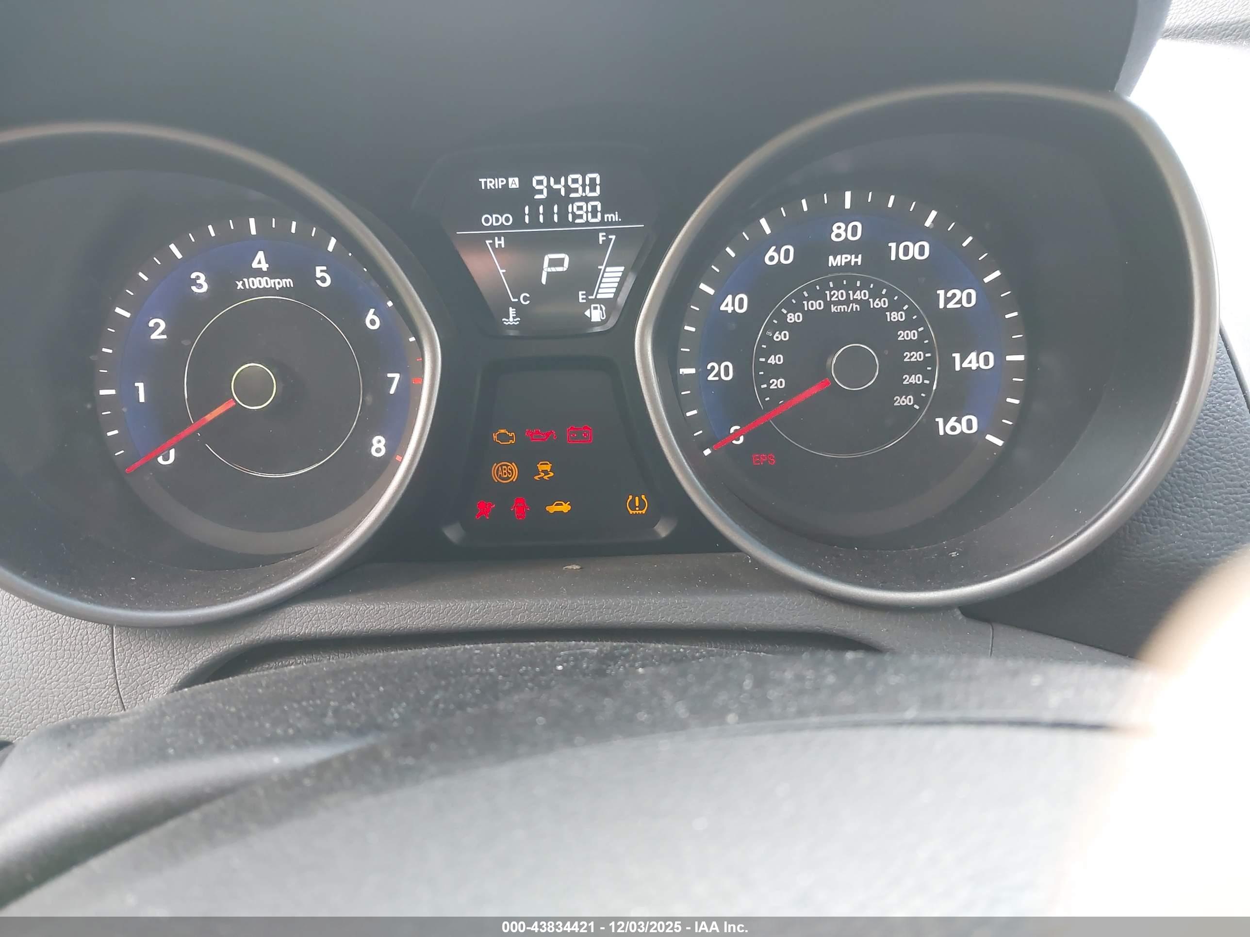 HYUNDAI ELANTRA image 7