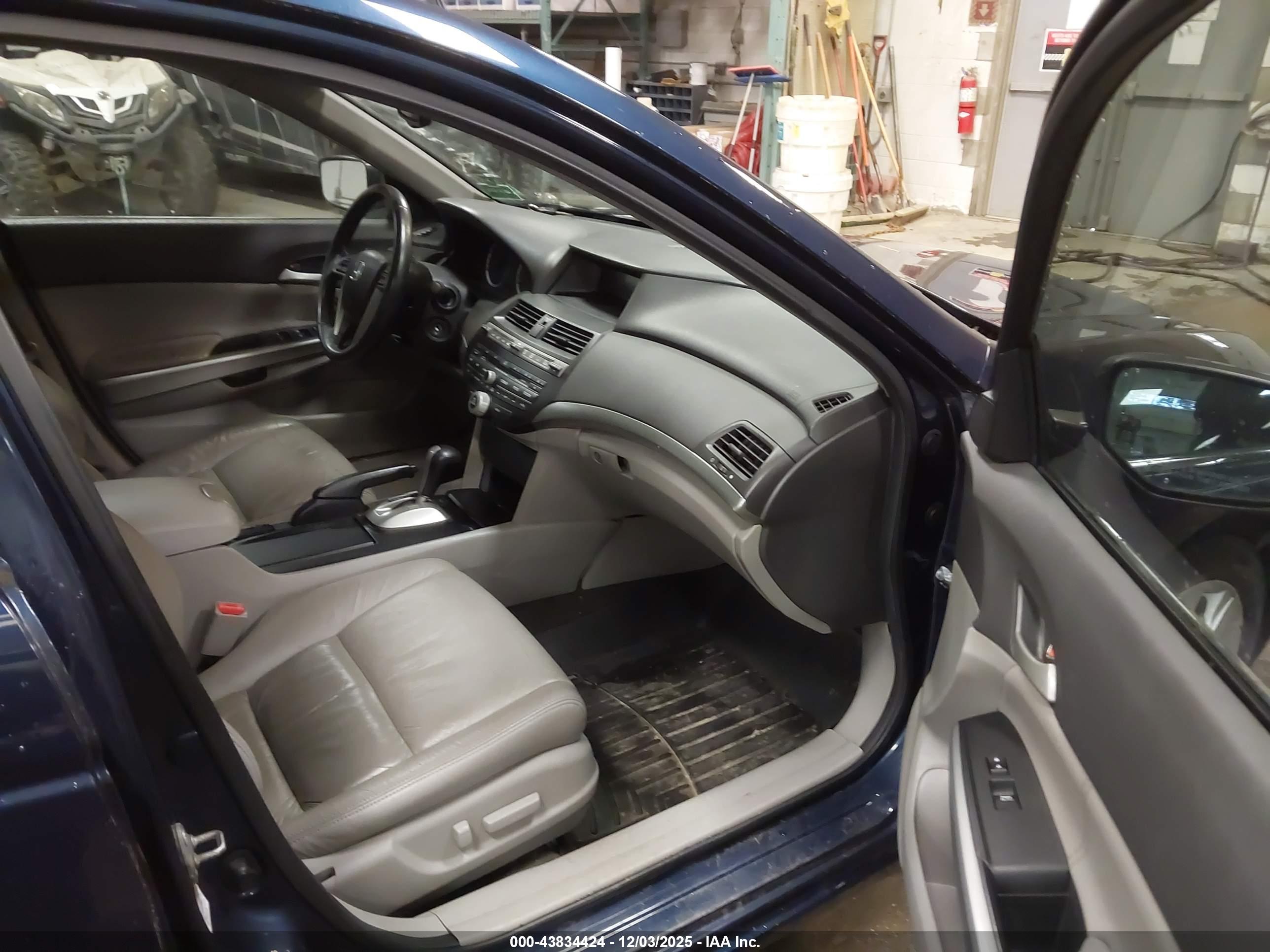 HONDA ACCORD image 5