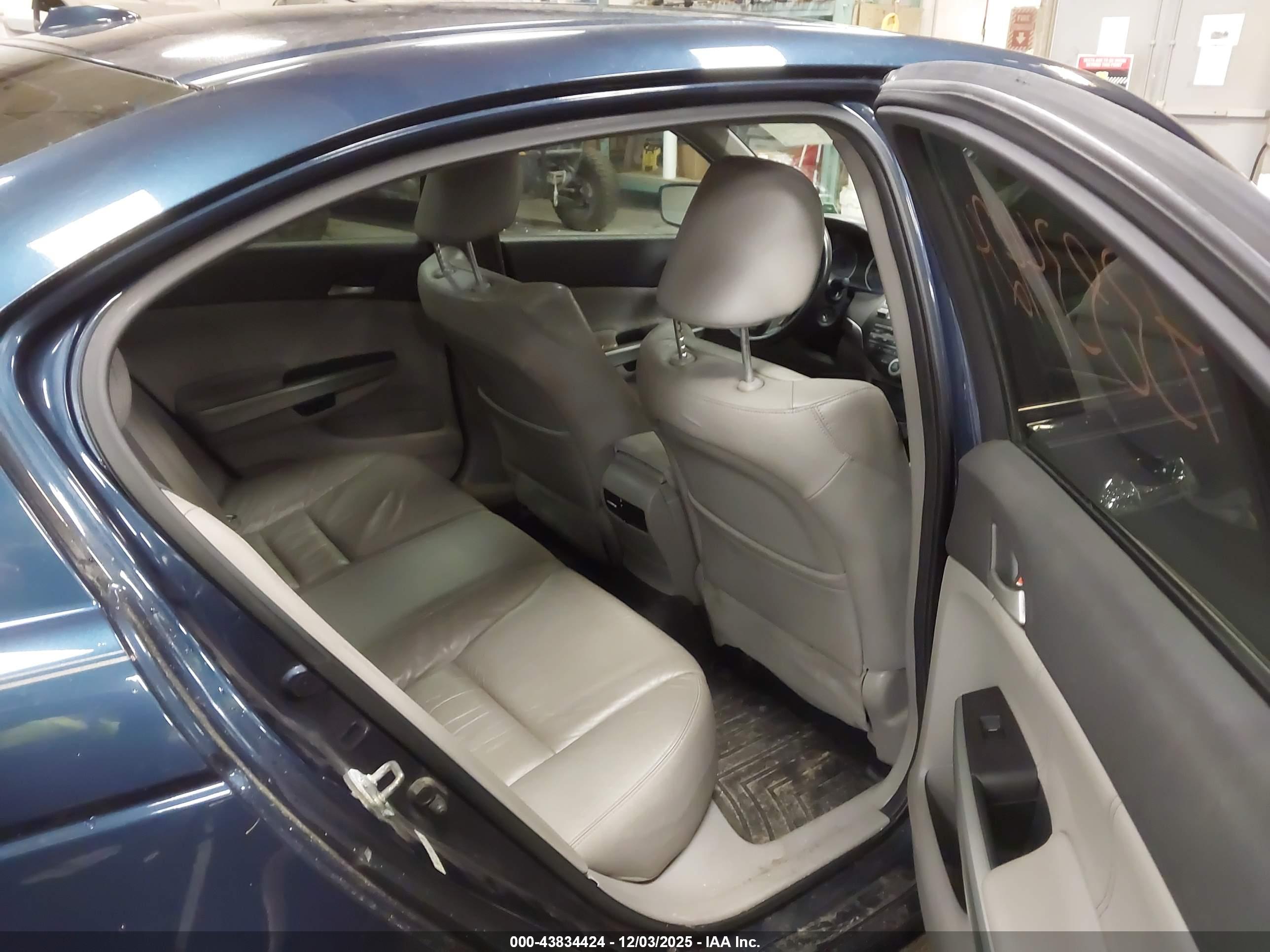 HONDA ACCORD image 8