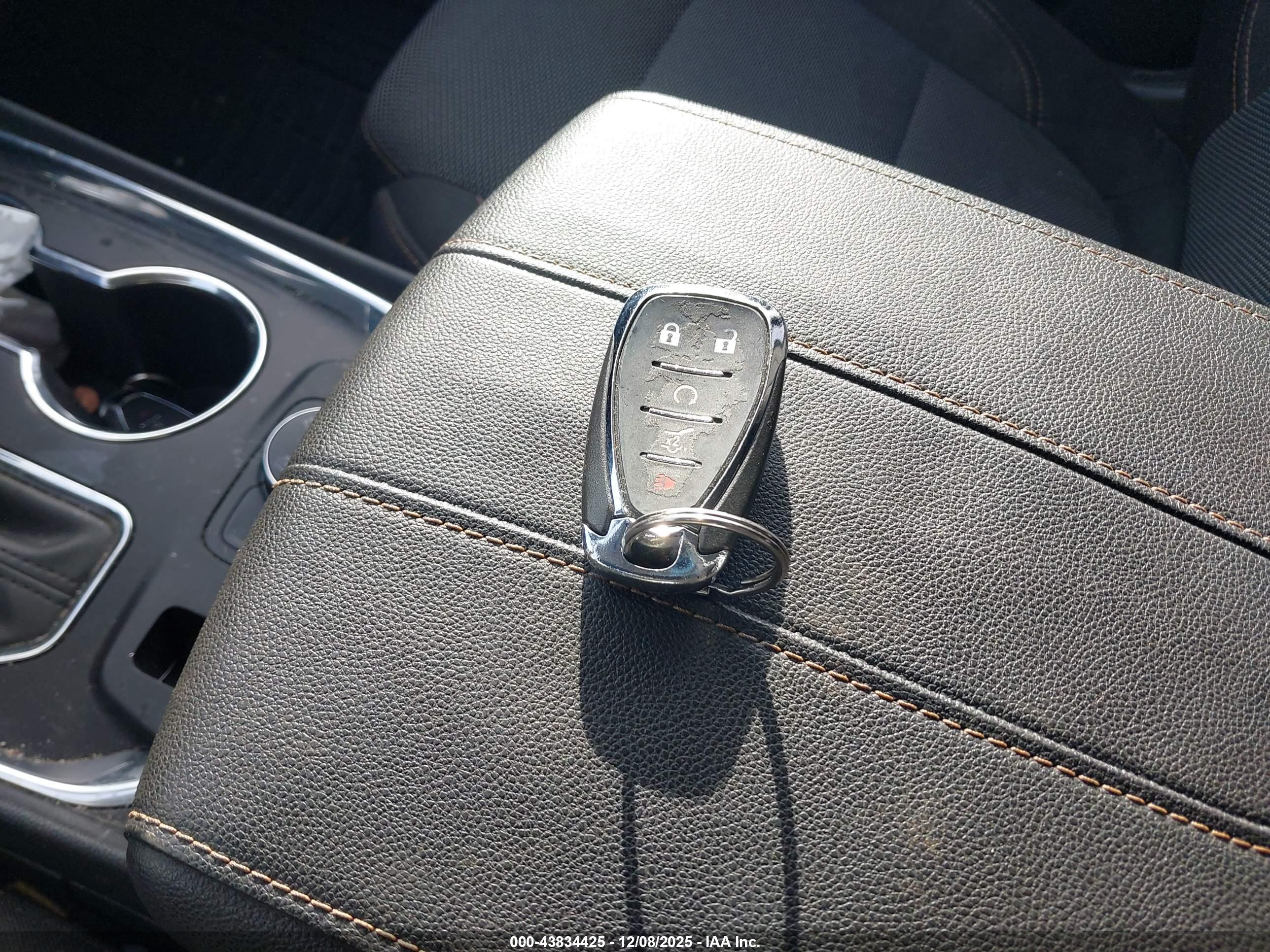 CHEVROLET TRAVERSE image 11