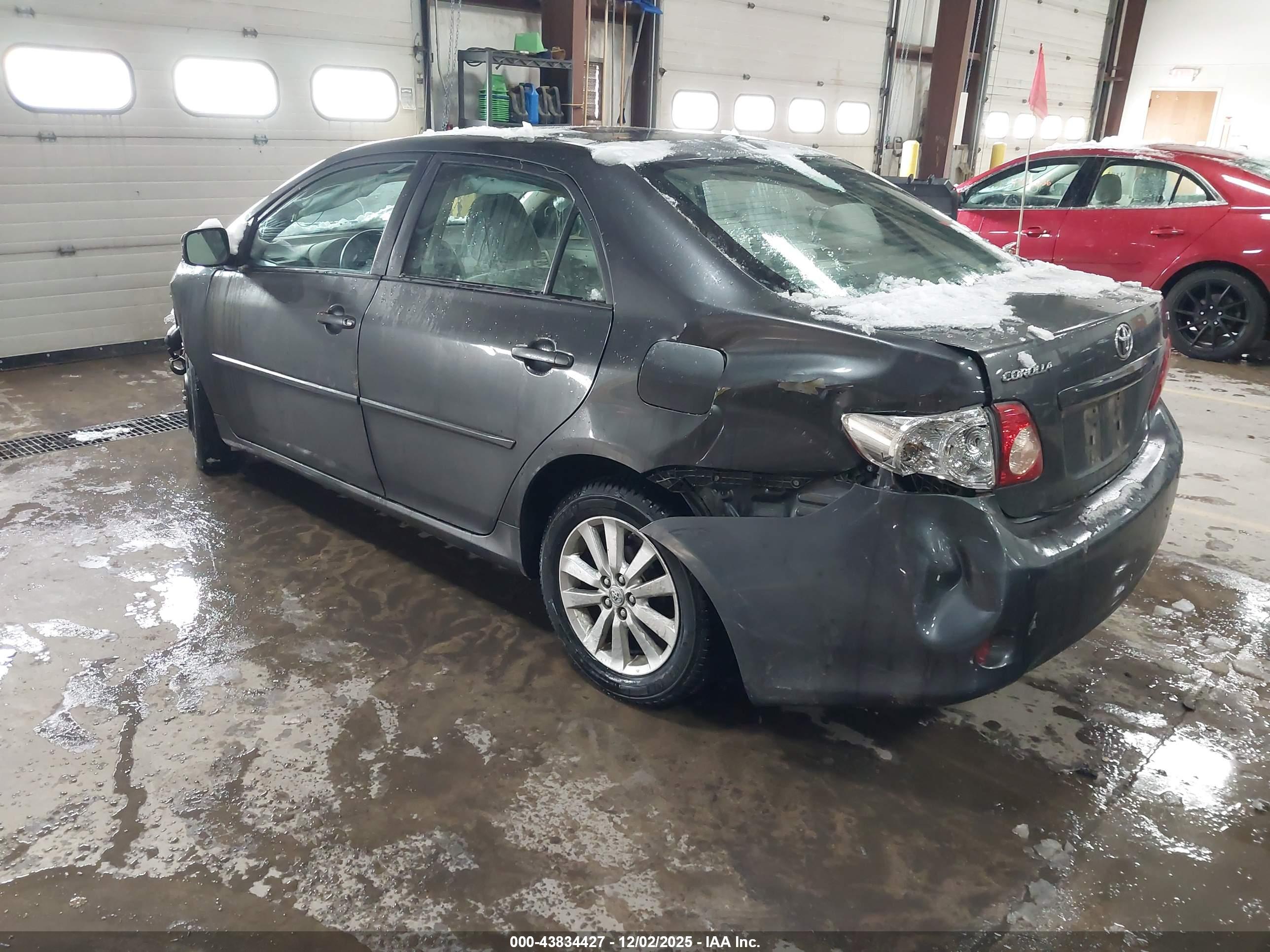 TOYOTA COROLLA image 3