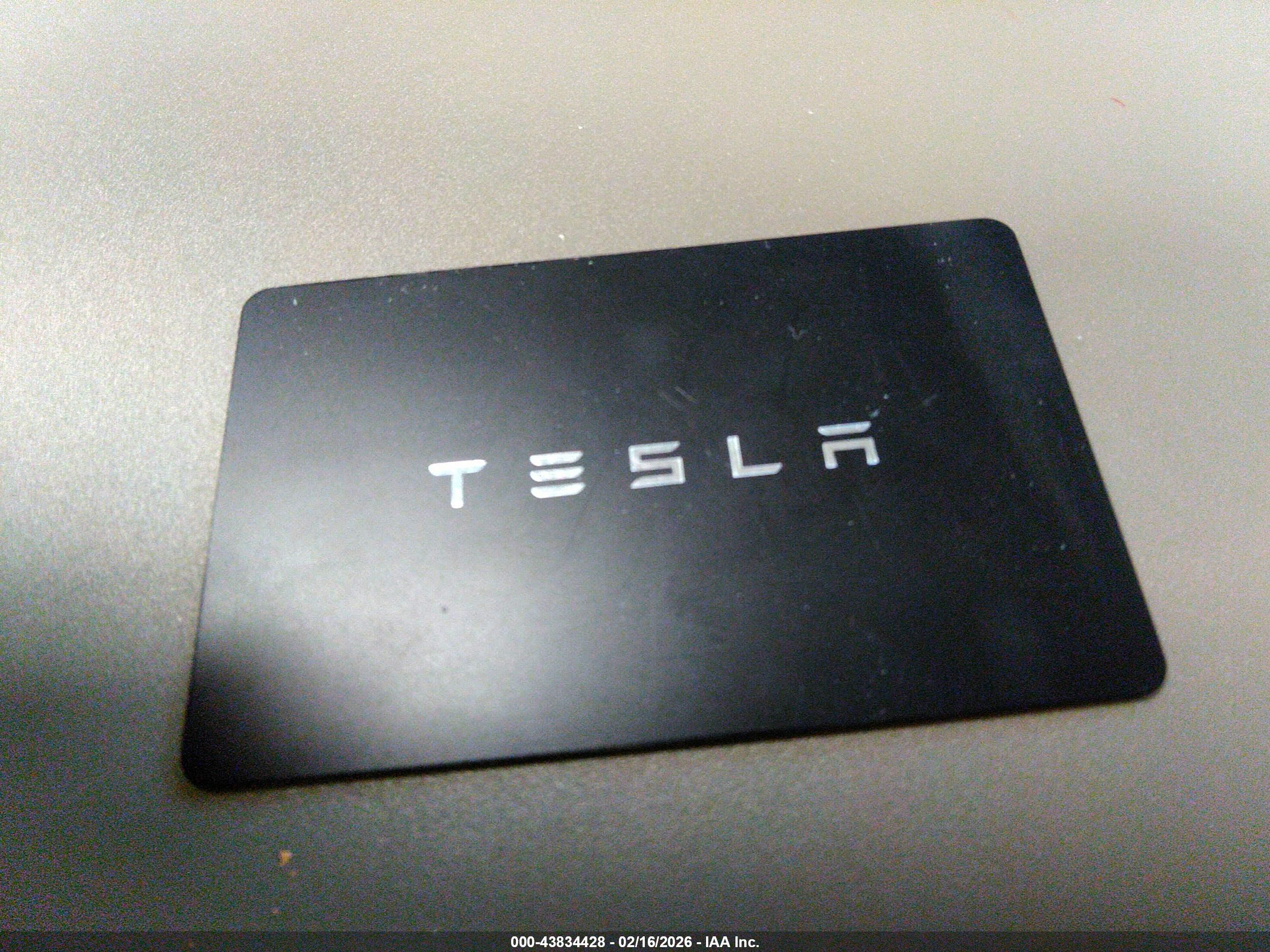 TESLA MODEL image 11