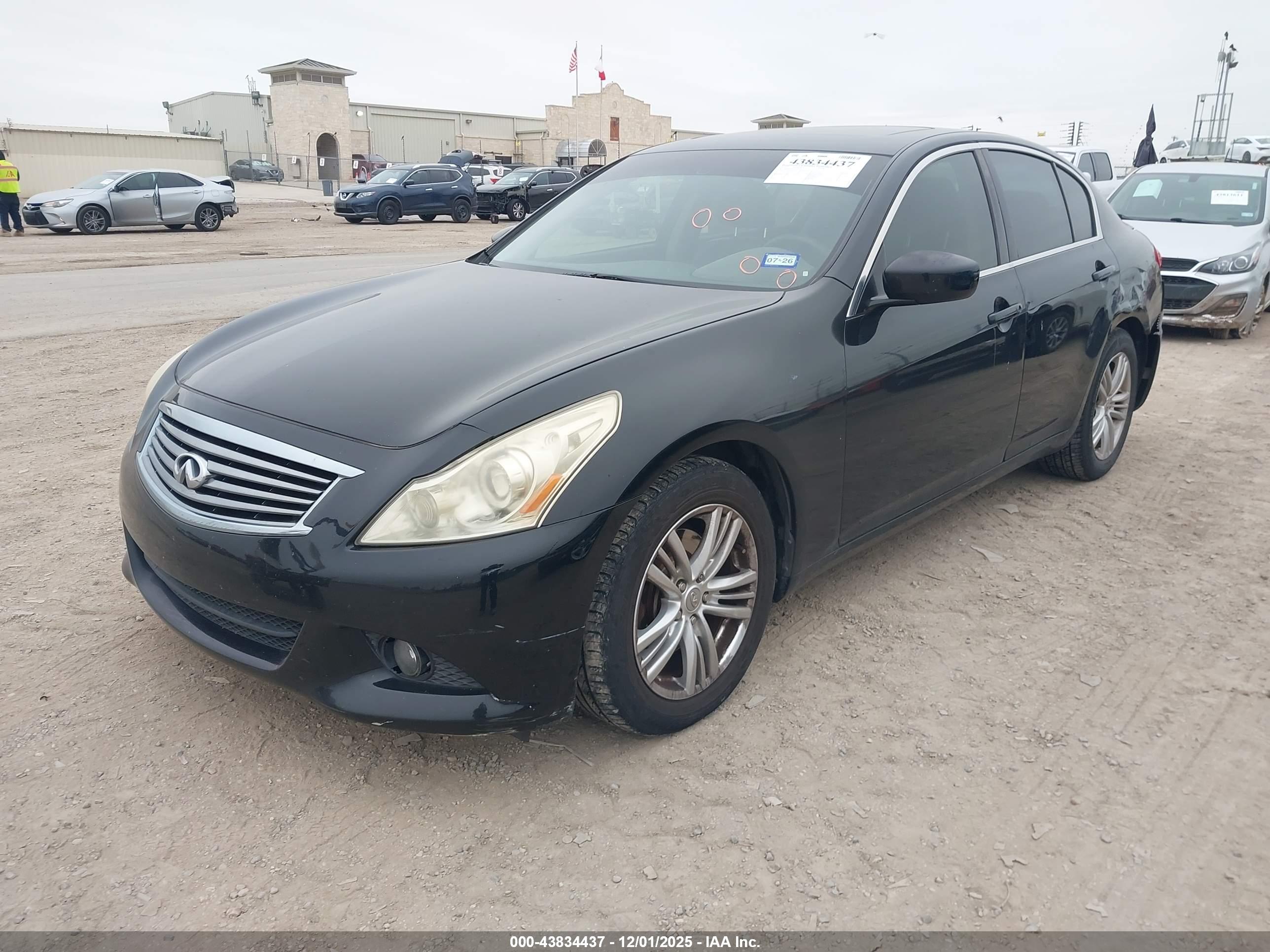 INFINITI G25X image 2