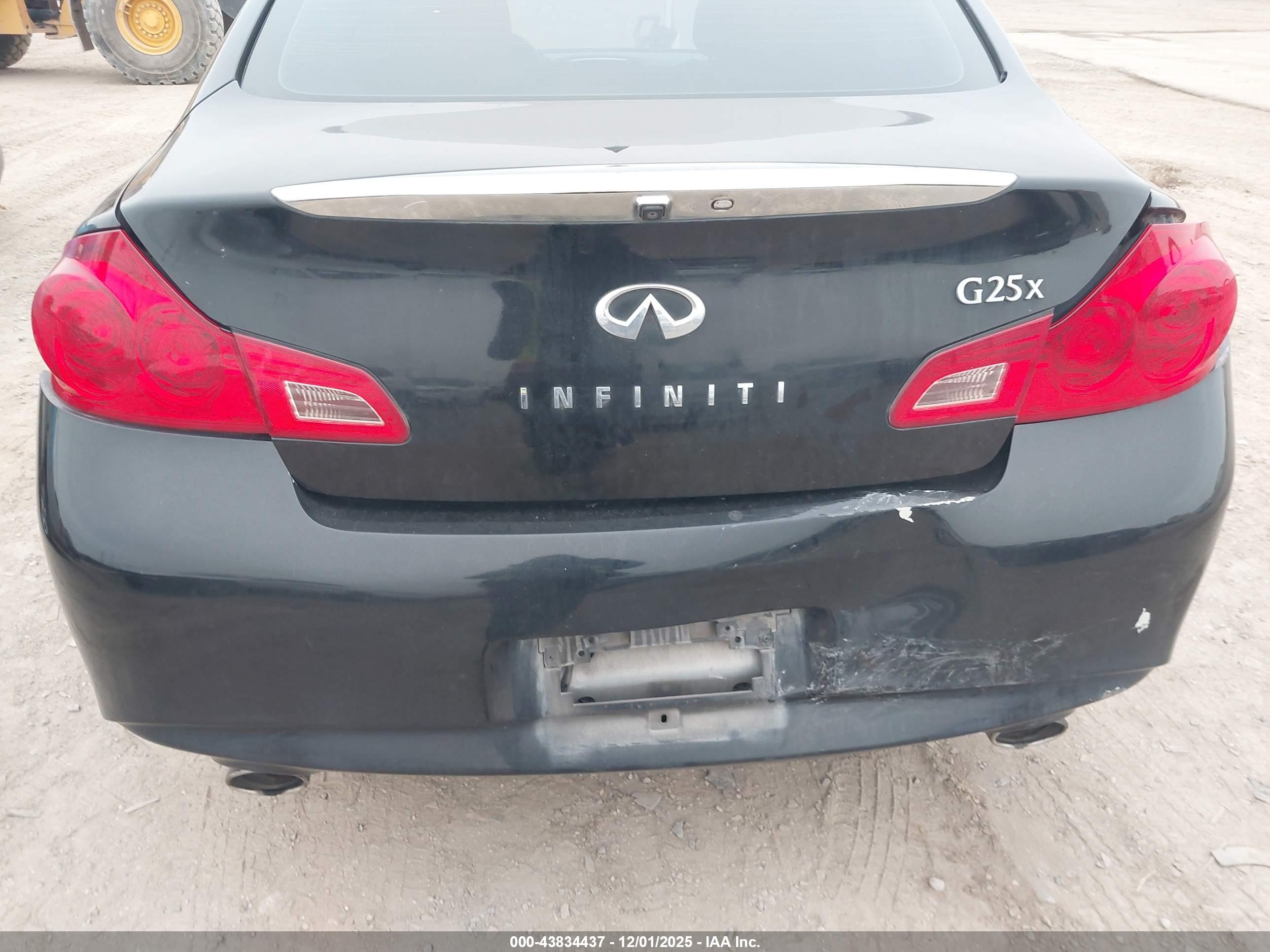 INFINITI G25X image 6