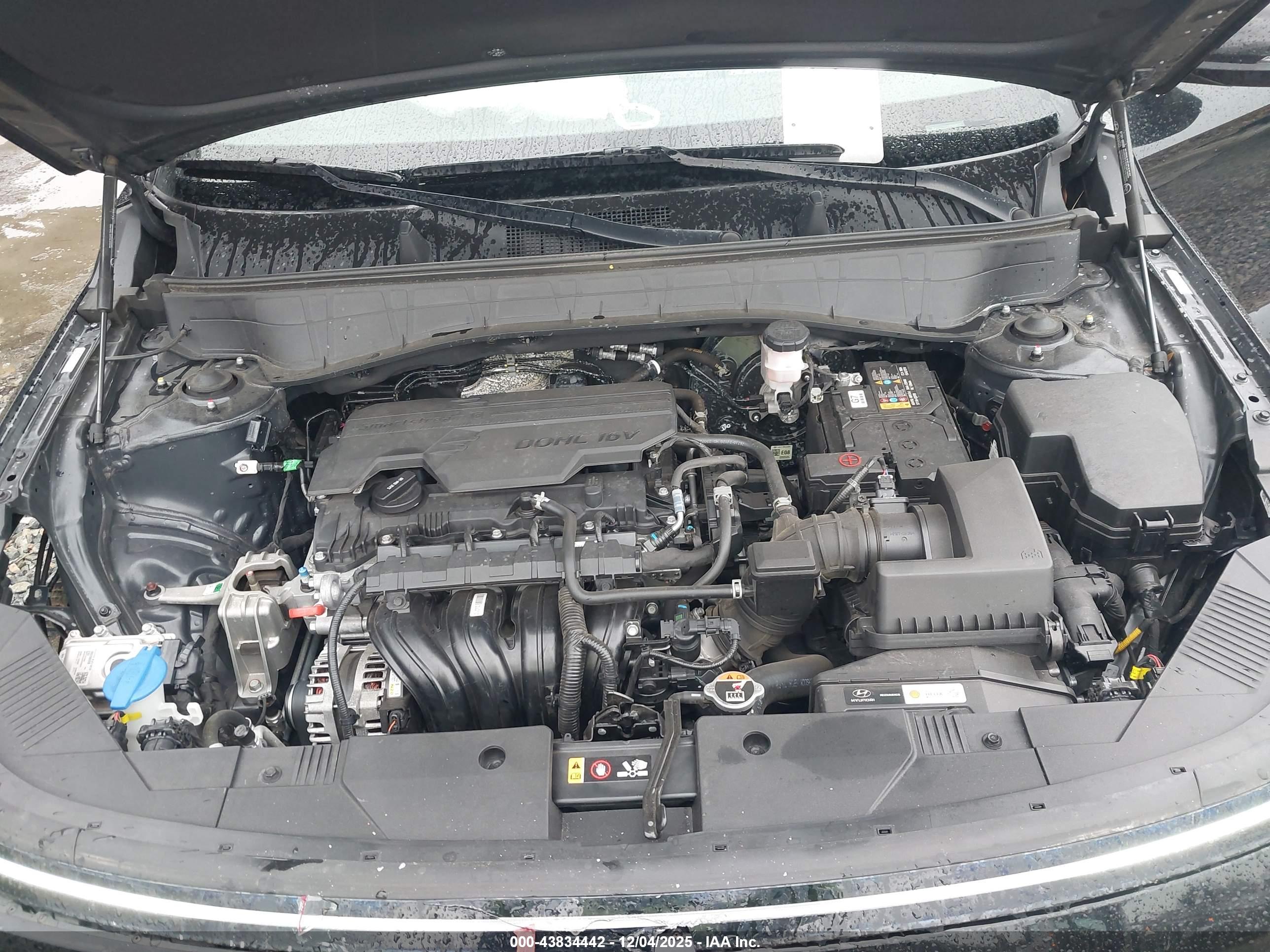 HYUNDAI KONA image 10
