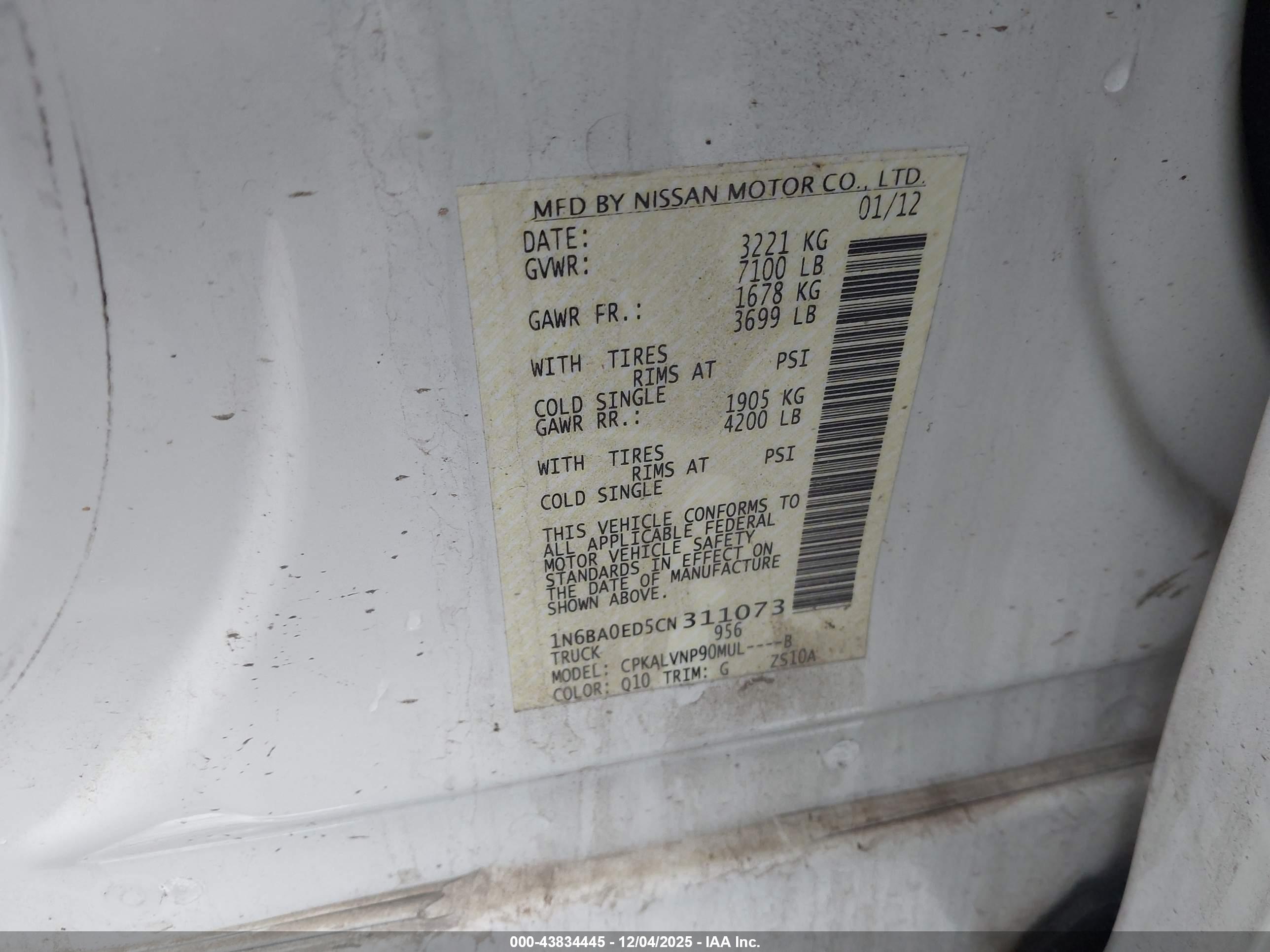 NISSAN TITAN image 9