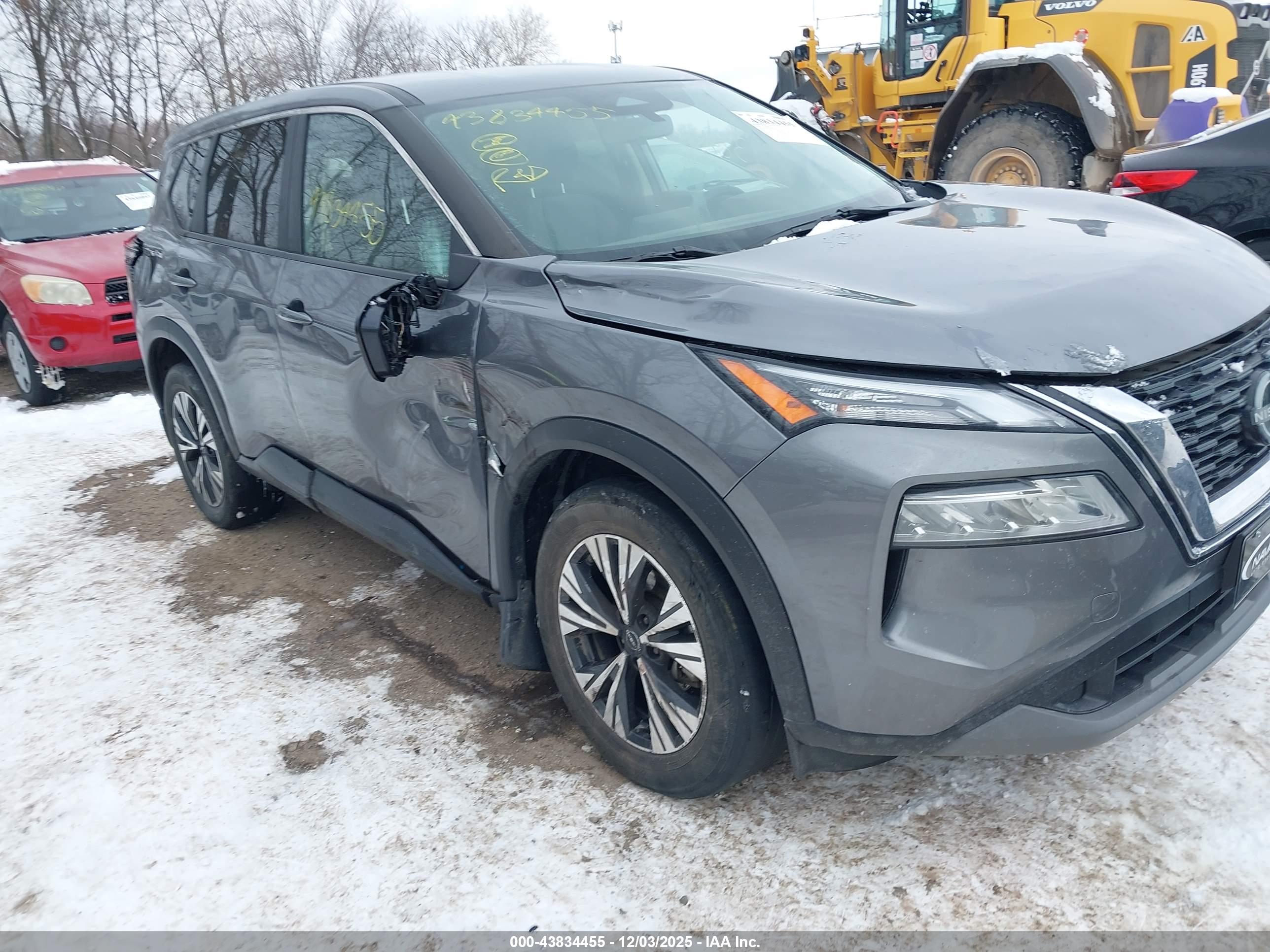 NISSAN ROGUE image 6