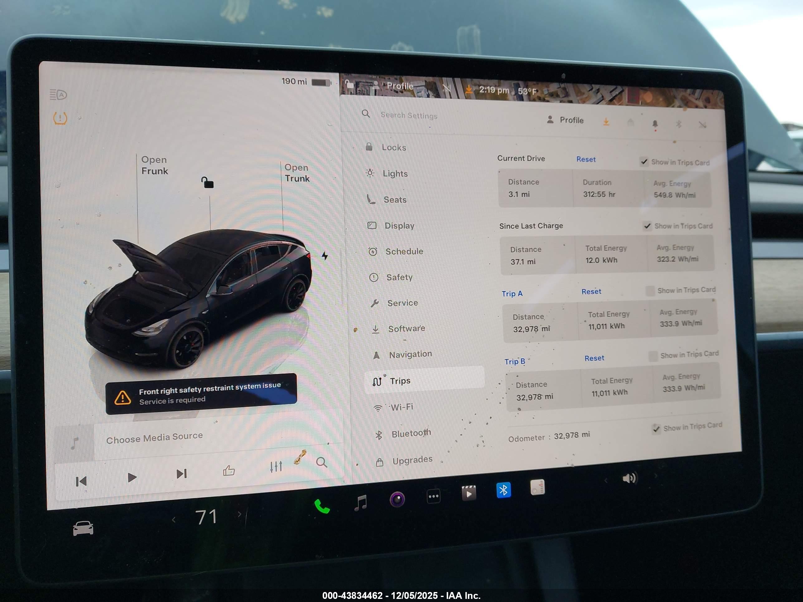 TESLA MODEL image 7