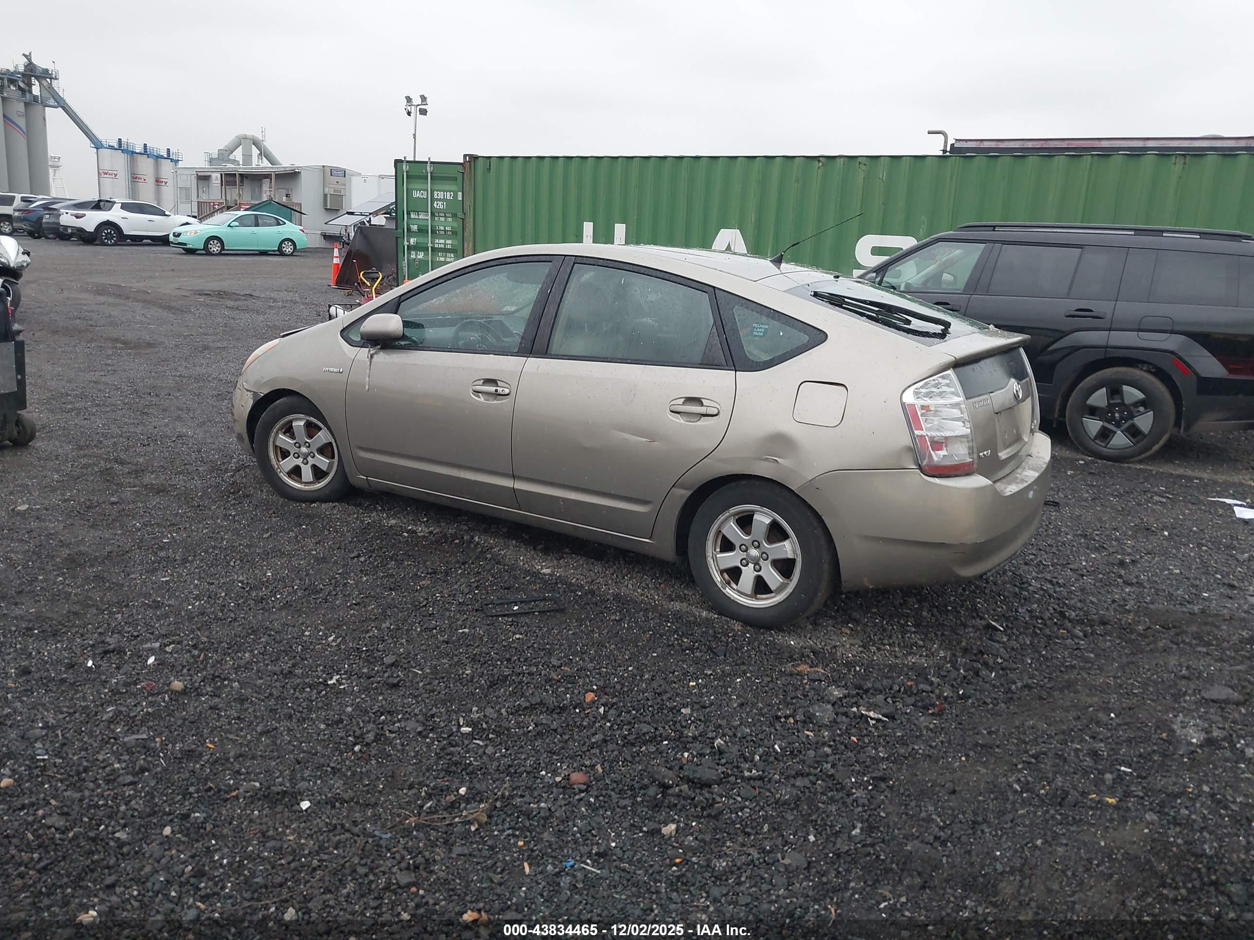 TOYOTA PRIUS image 3