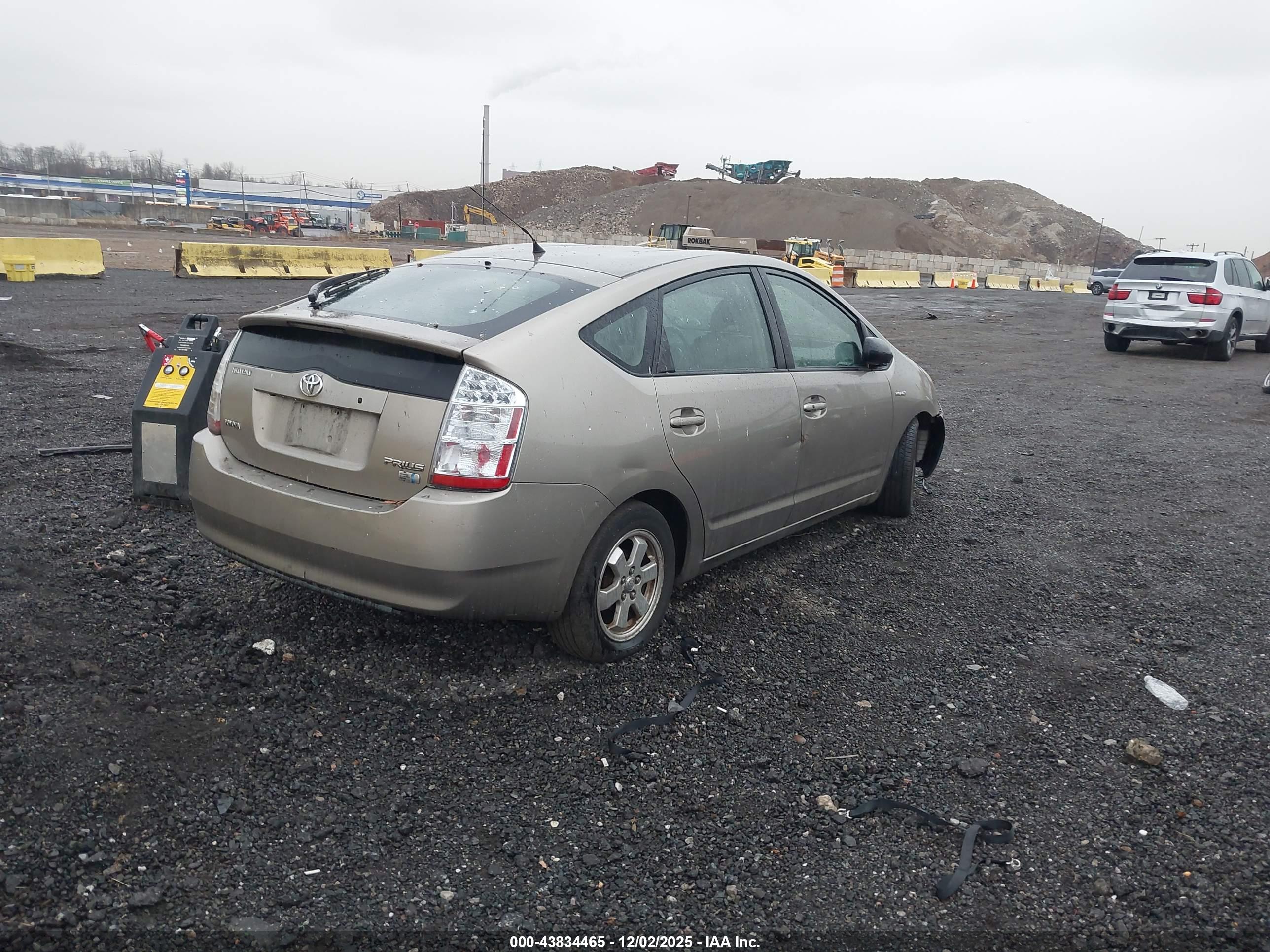 TOYOTA PRIUS image 4