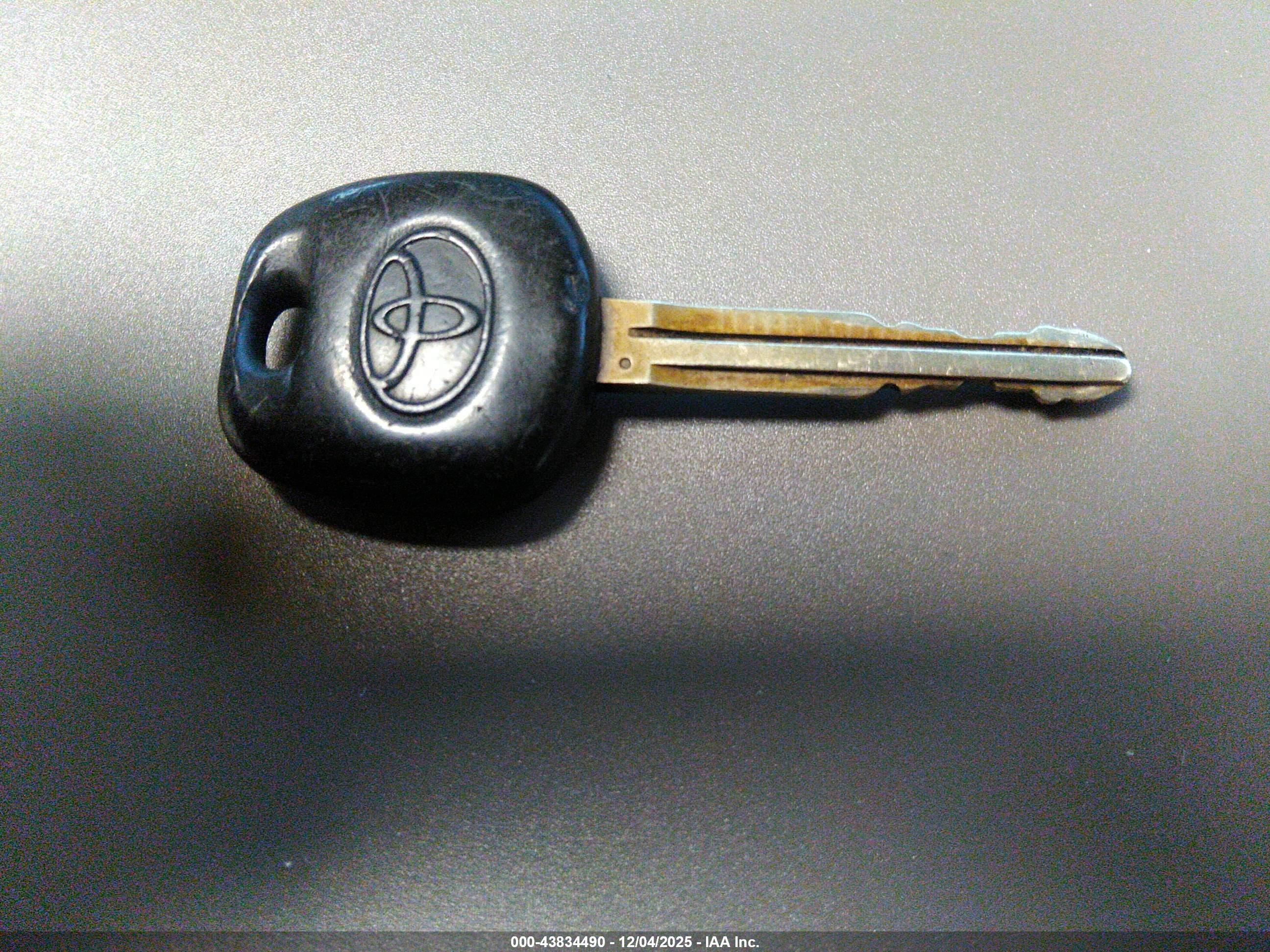 TOYOTA COROLLA image 11