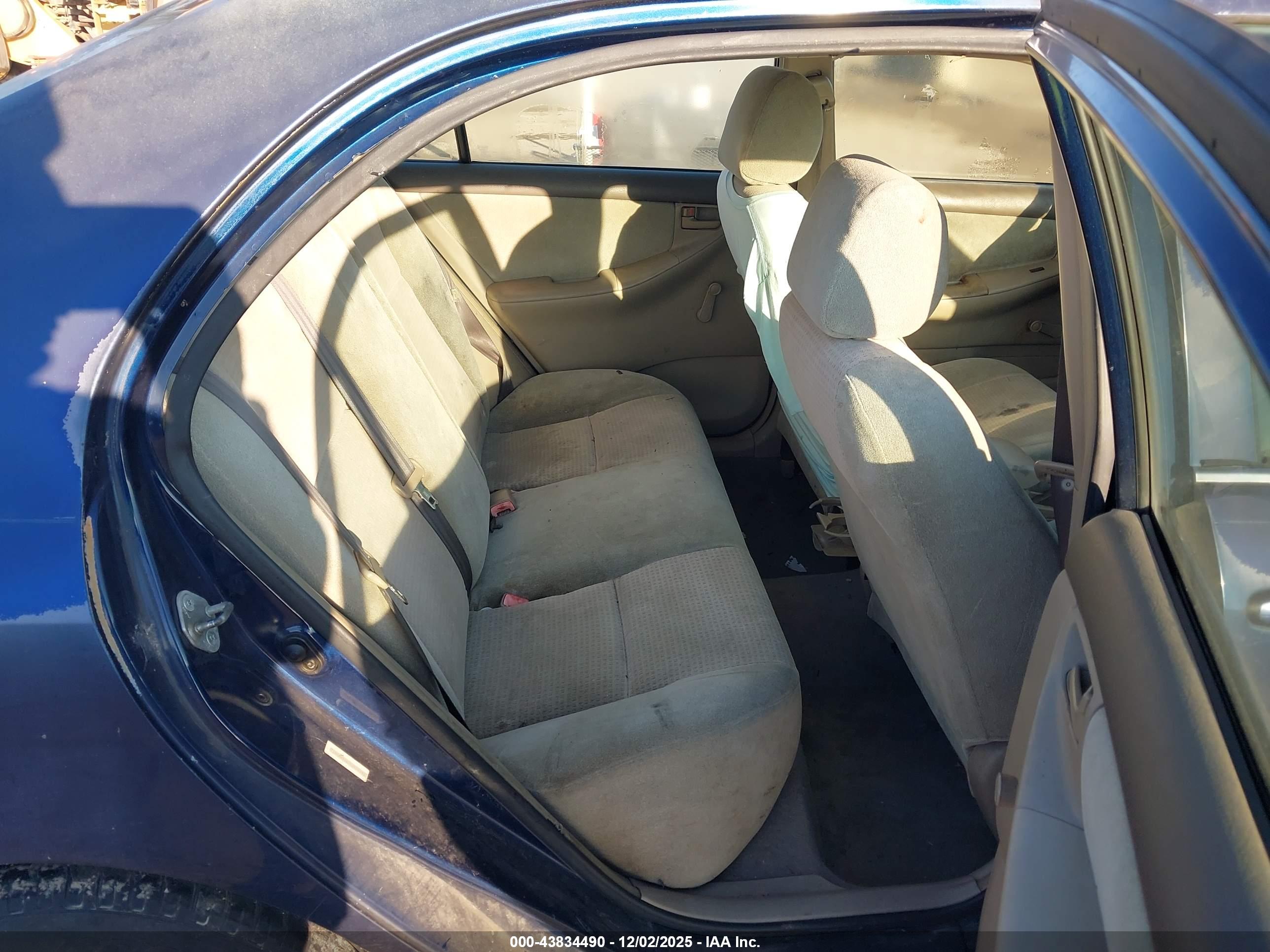 TOYOTA COROLLA image 8