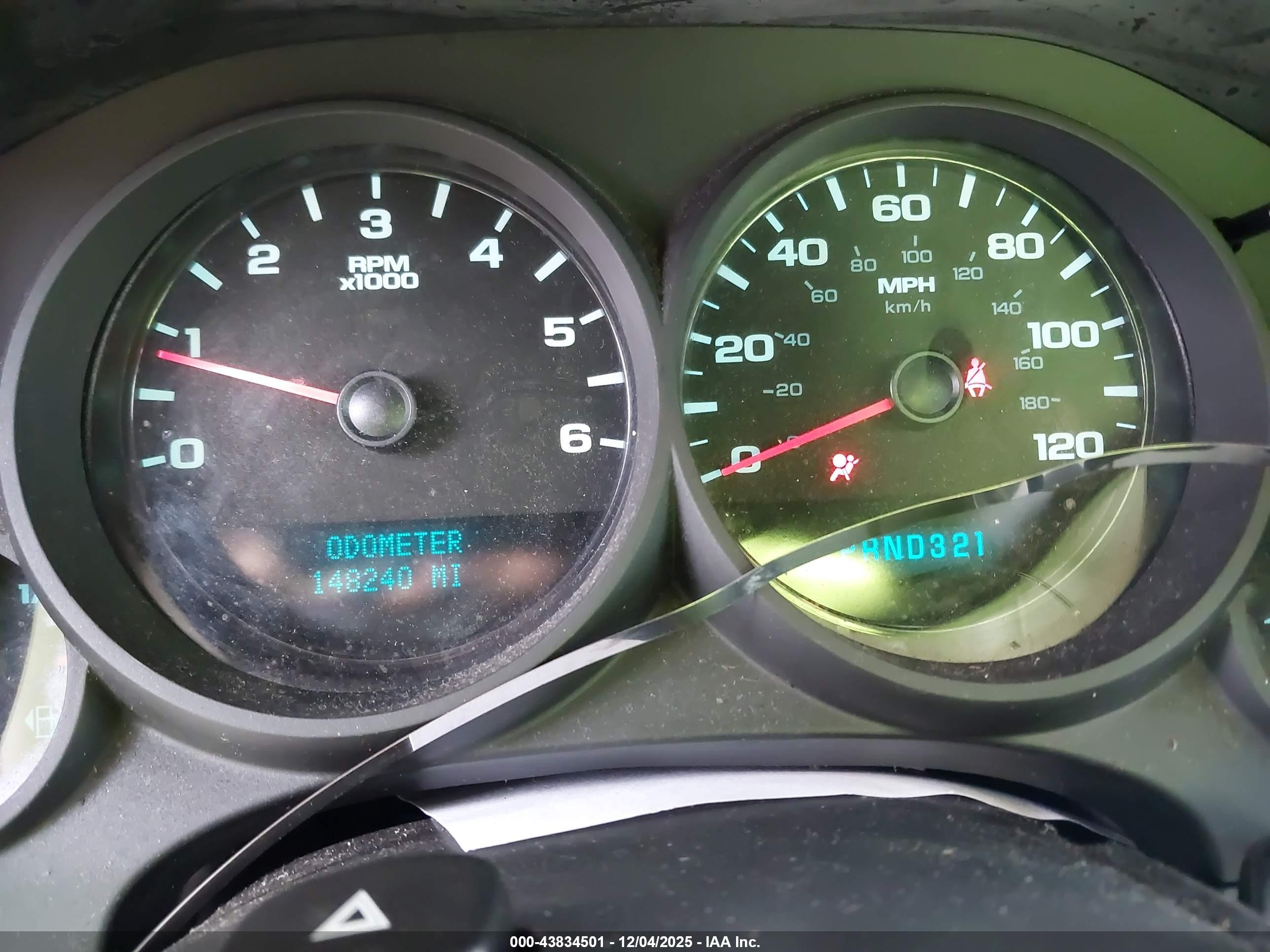 CHEVROLET SILVERADO image 7