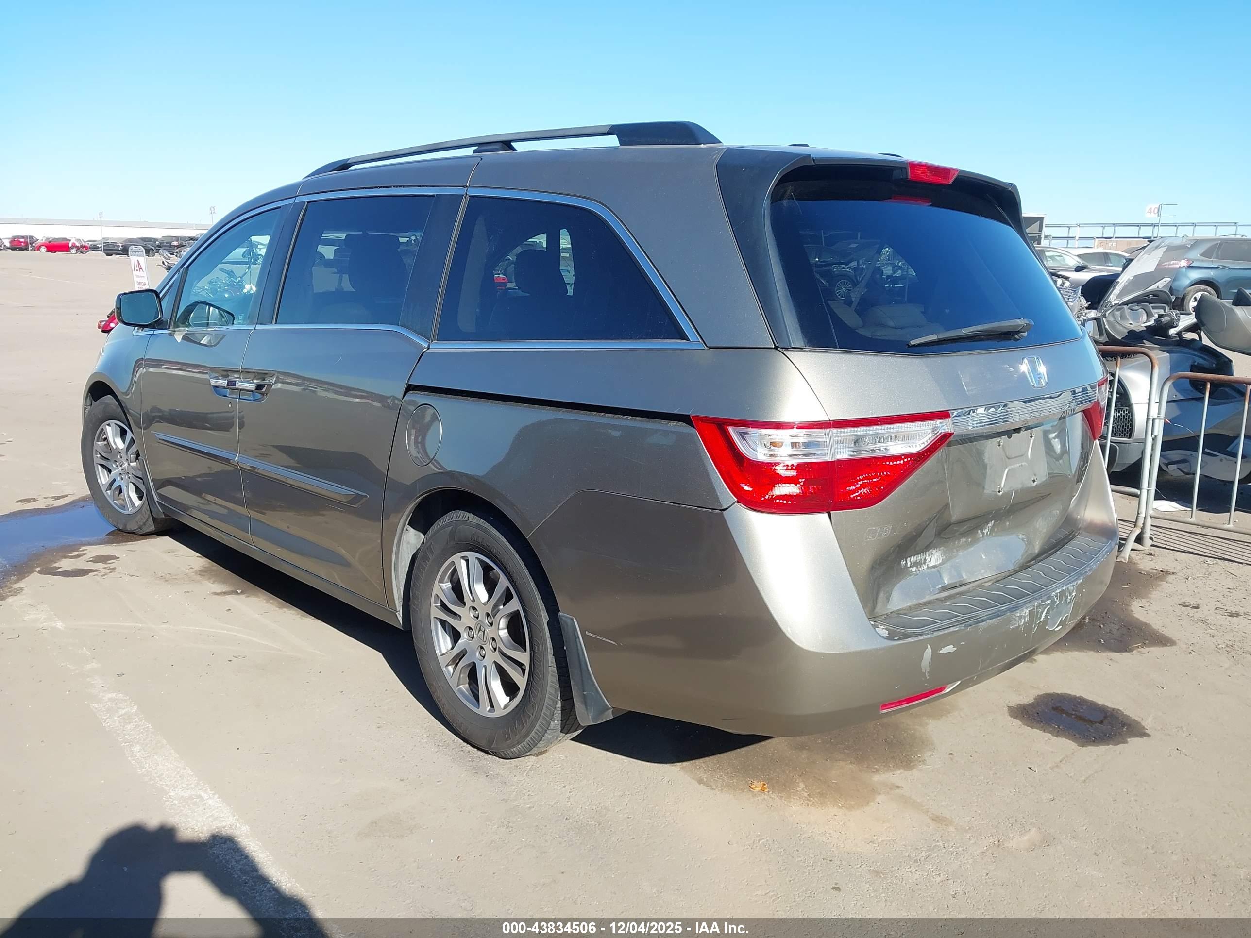 HONDA ODYSSEY image 3