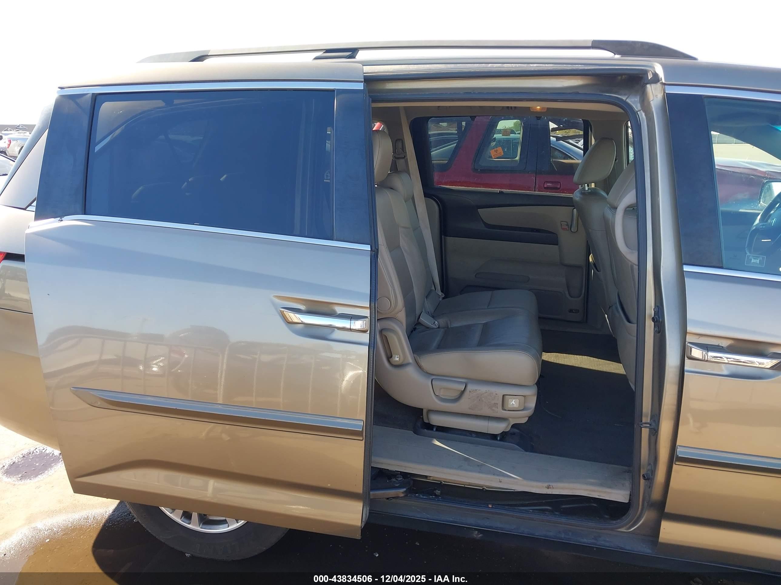 HONDA ODYSSEY image 8