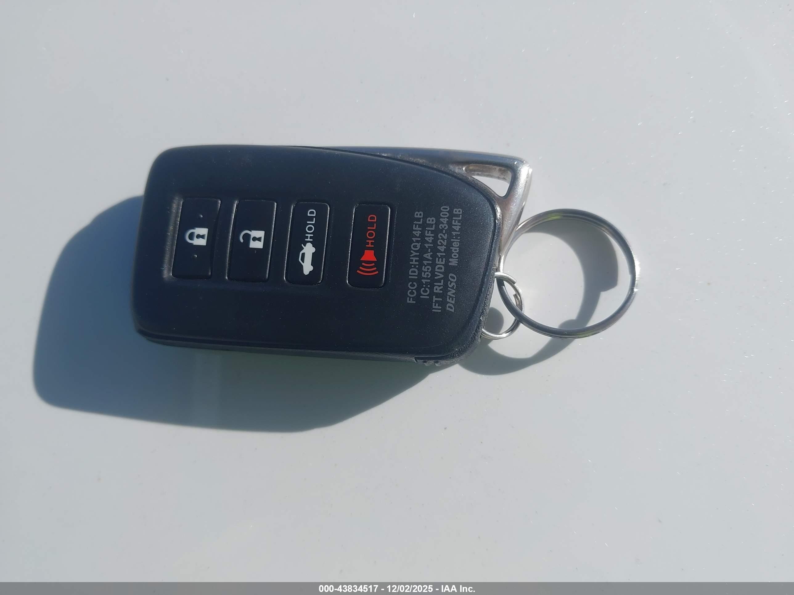 LEXUS IS image 11