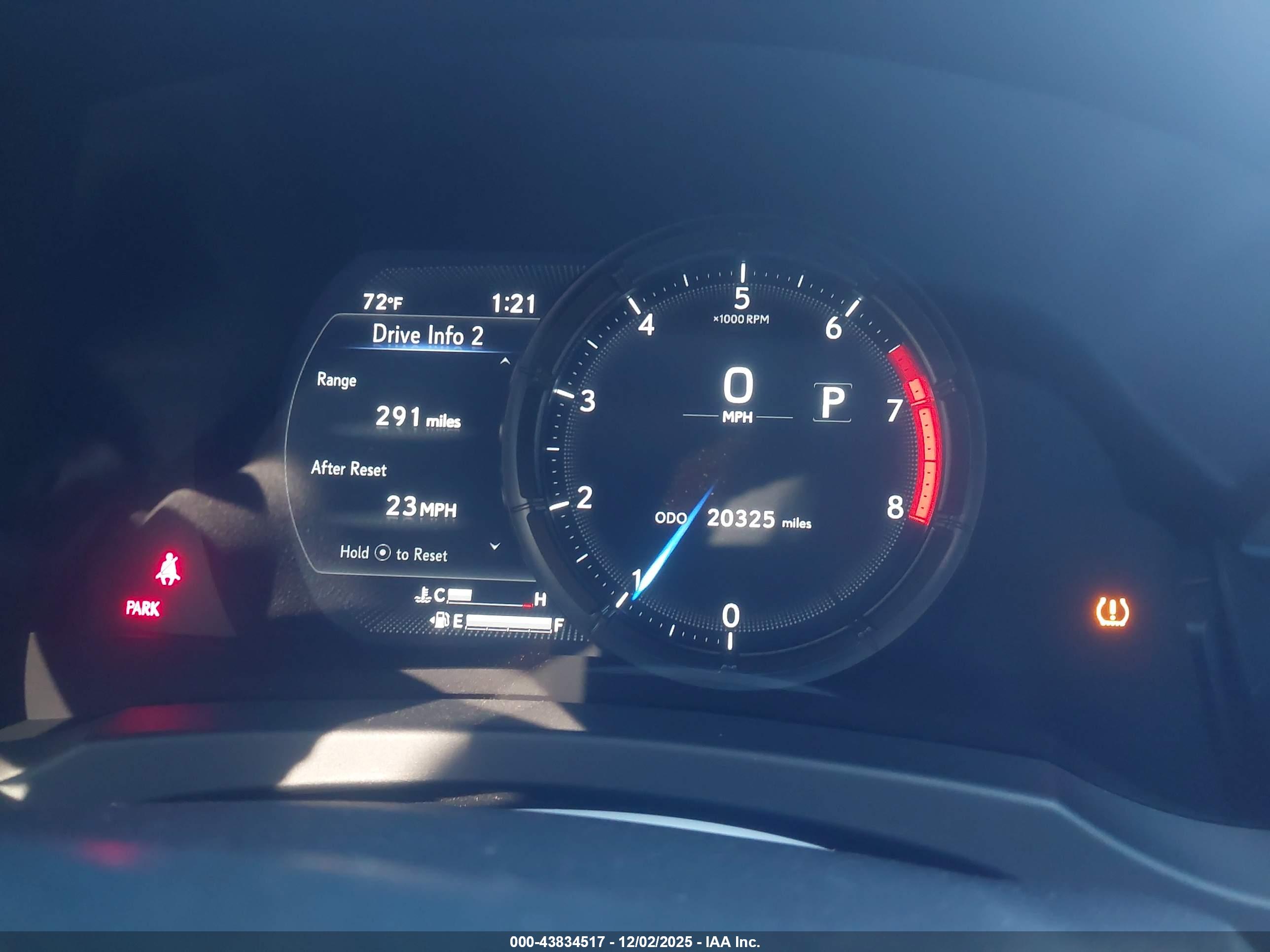 LEXUS IS image 7
