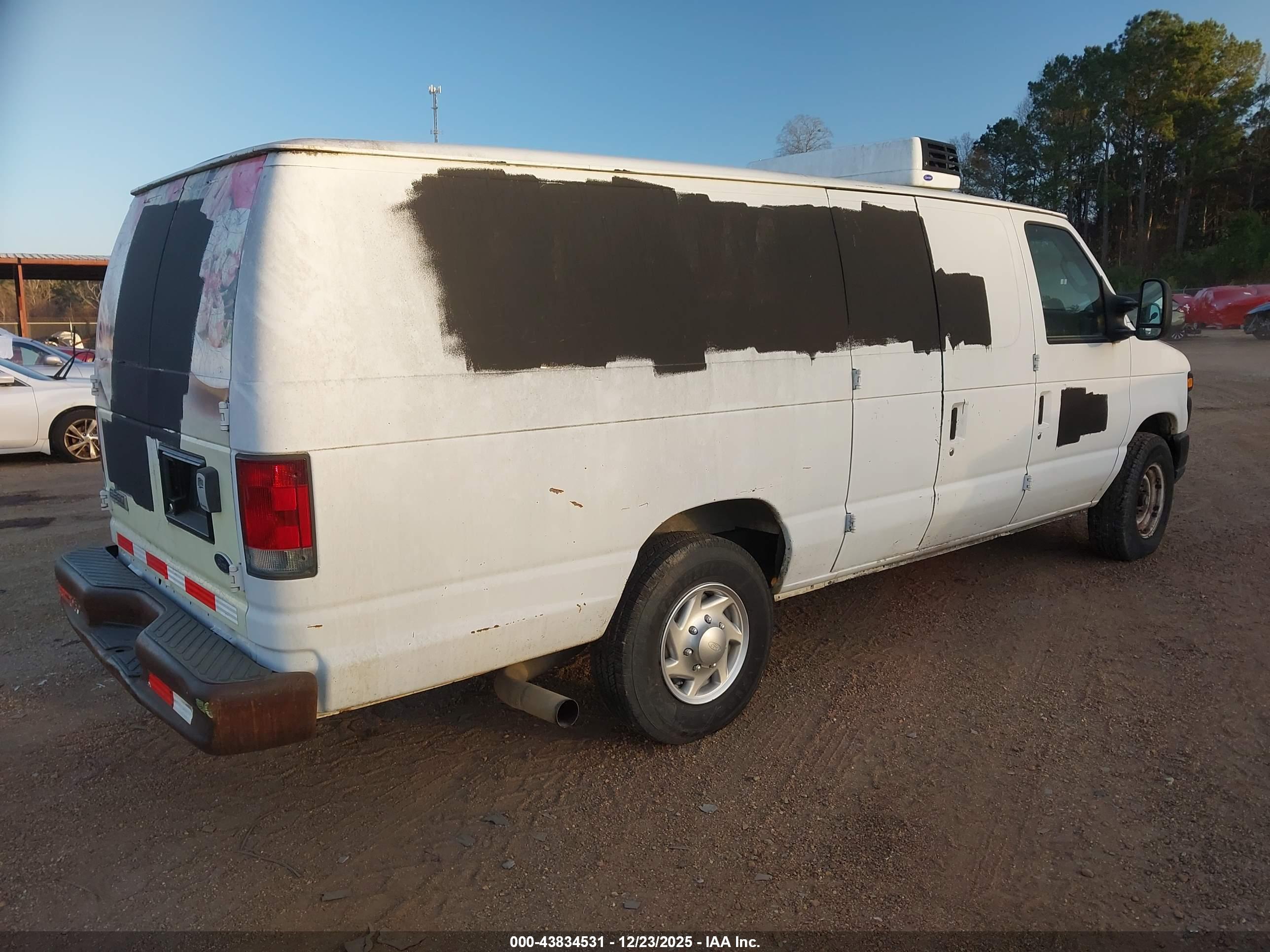 FORD E-350 image 4