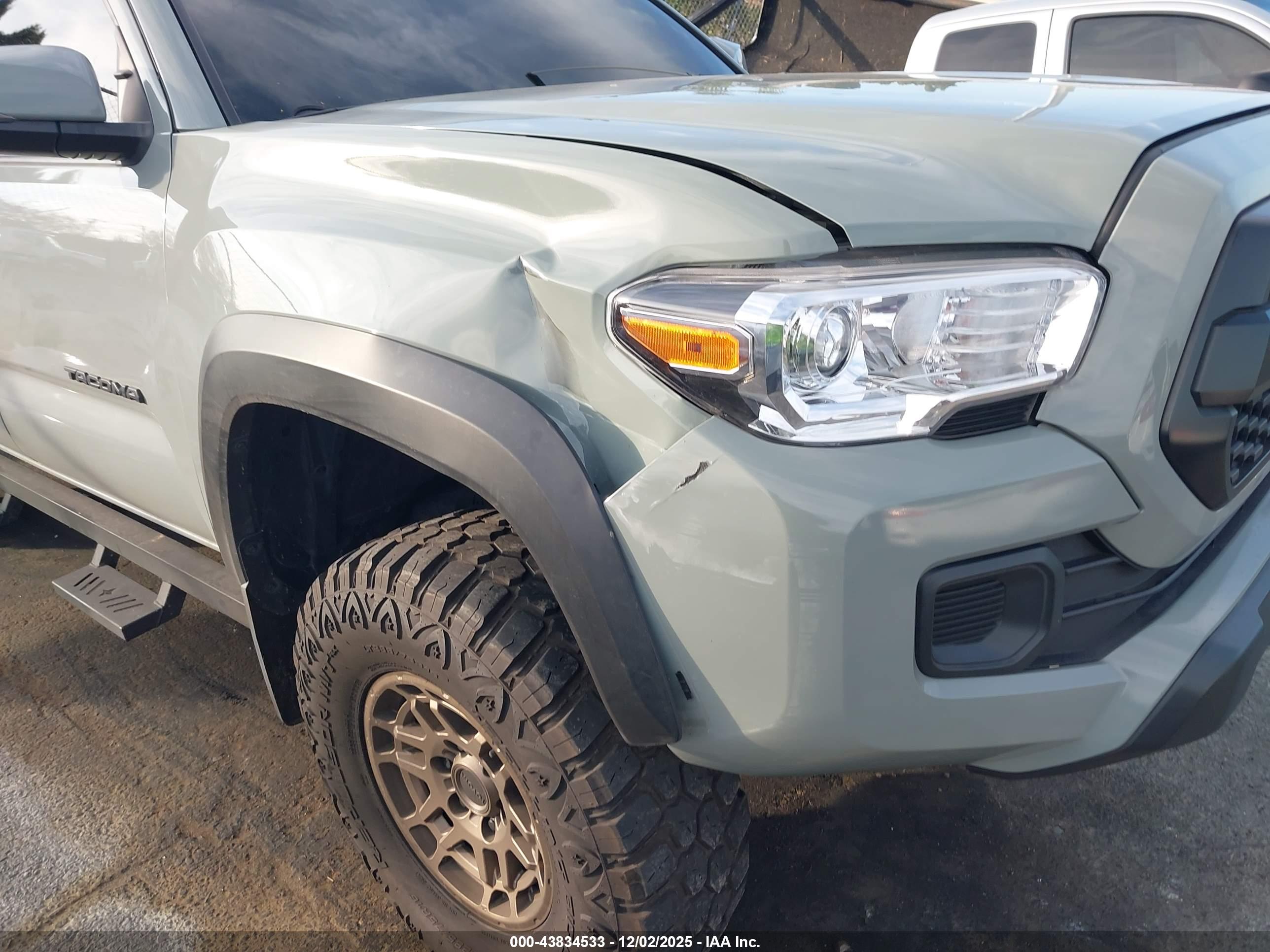 TOYOTA TACOMA image 6