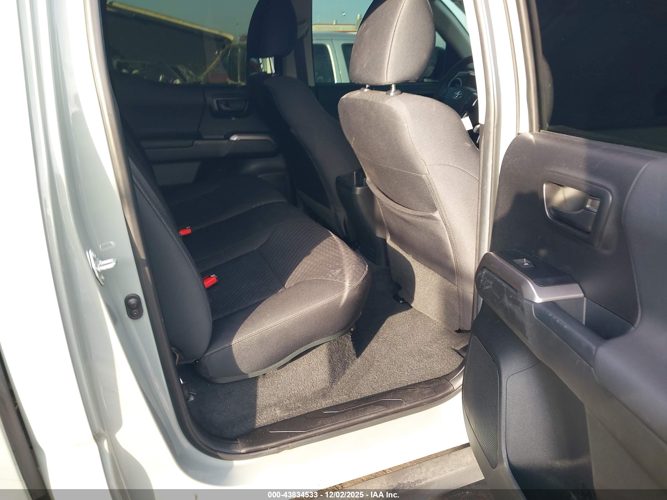 TOYOTA TACOMA image 8