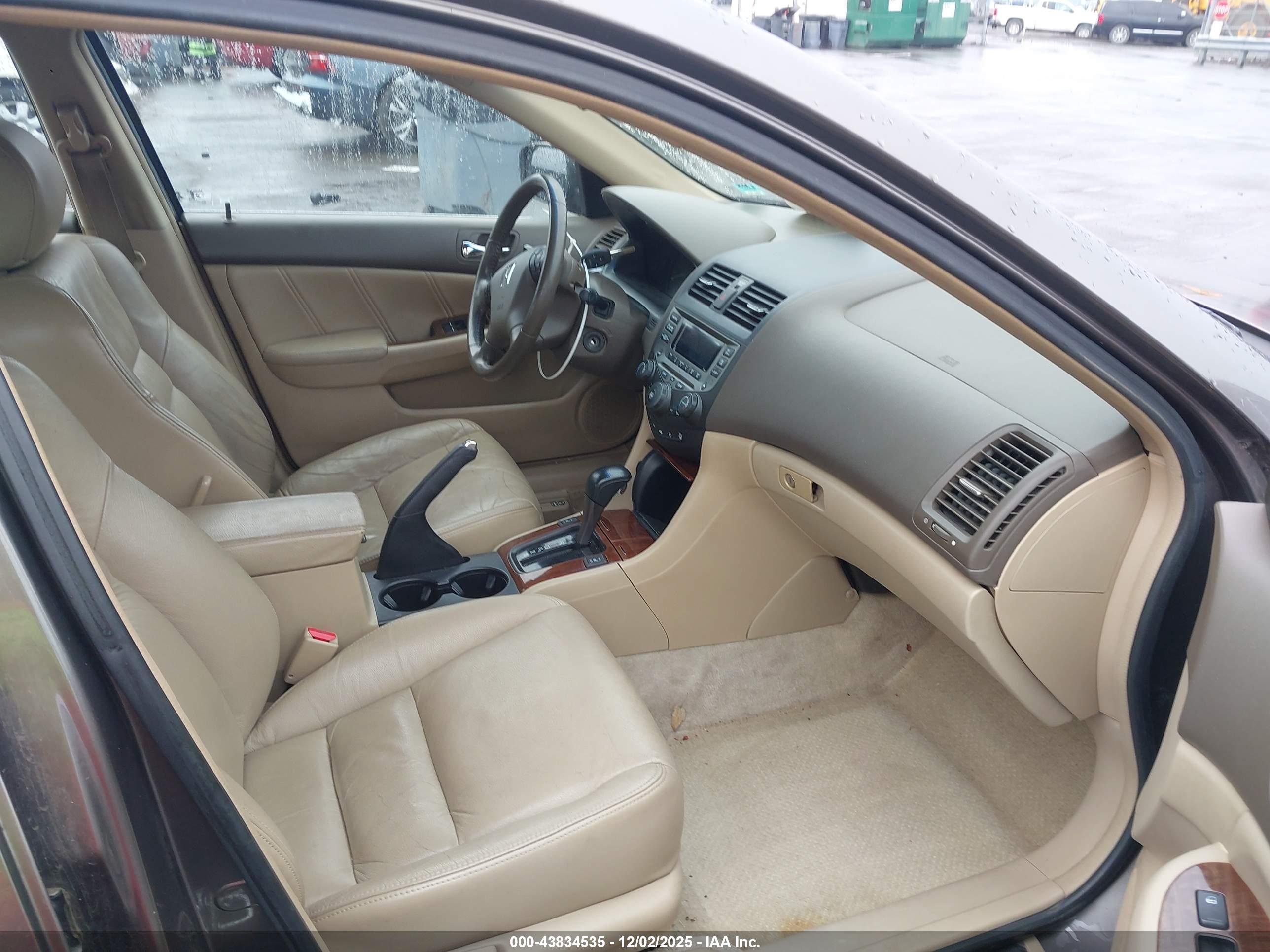 HONDA ACCORD image 5