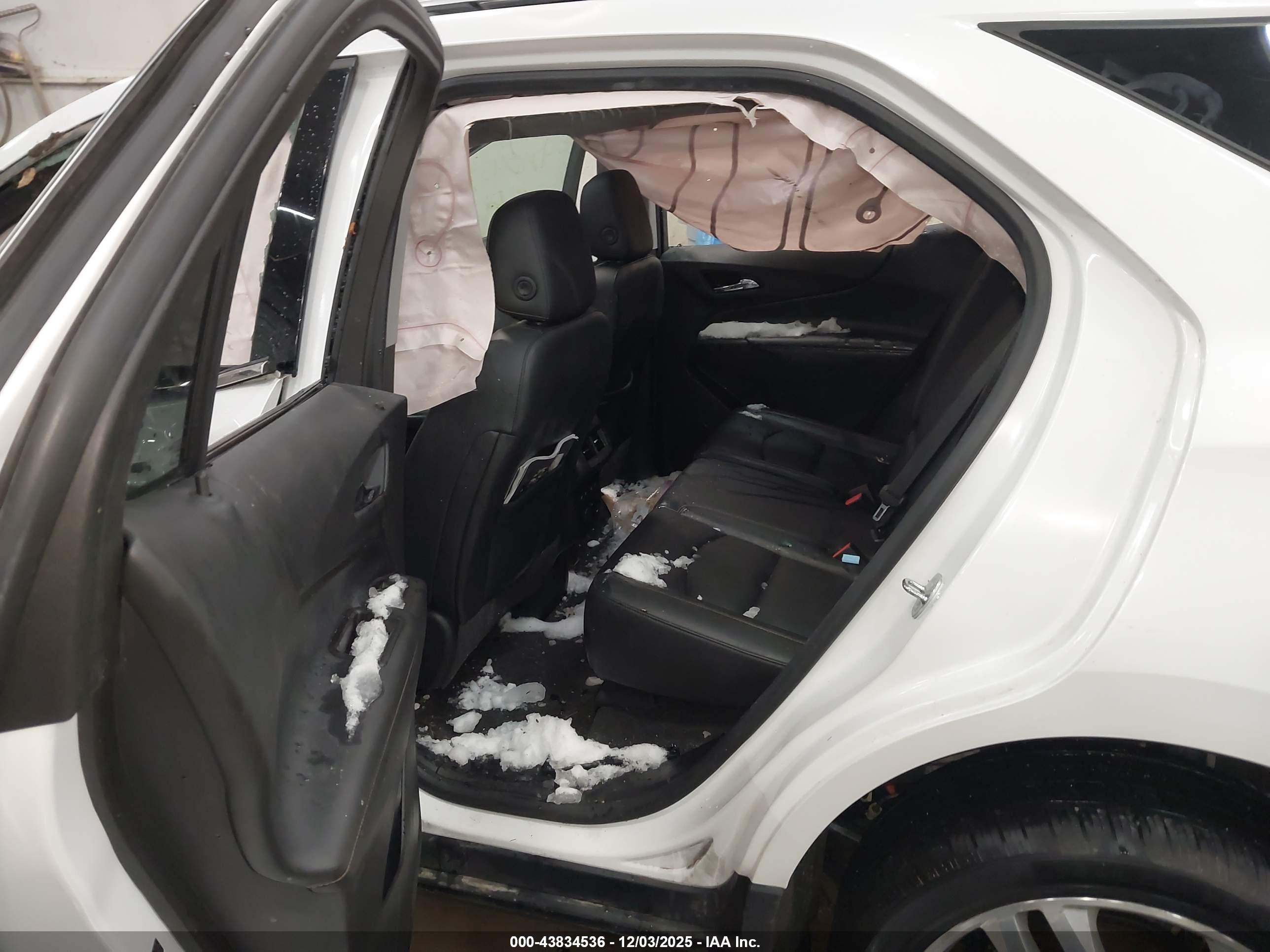 CHEVROLET EQUINOX image 8