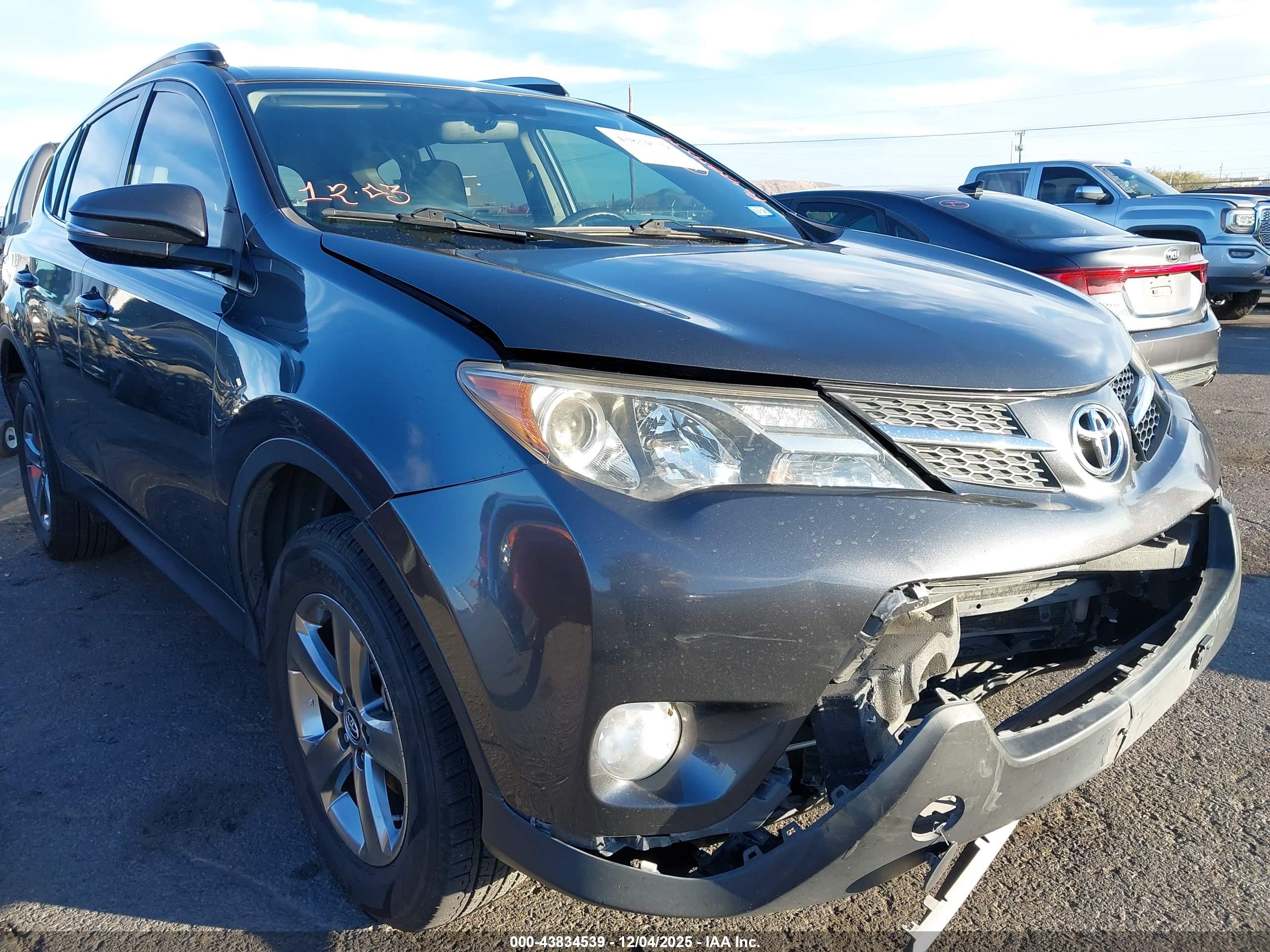 TOYOTA RAV4 image 6