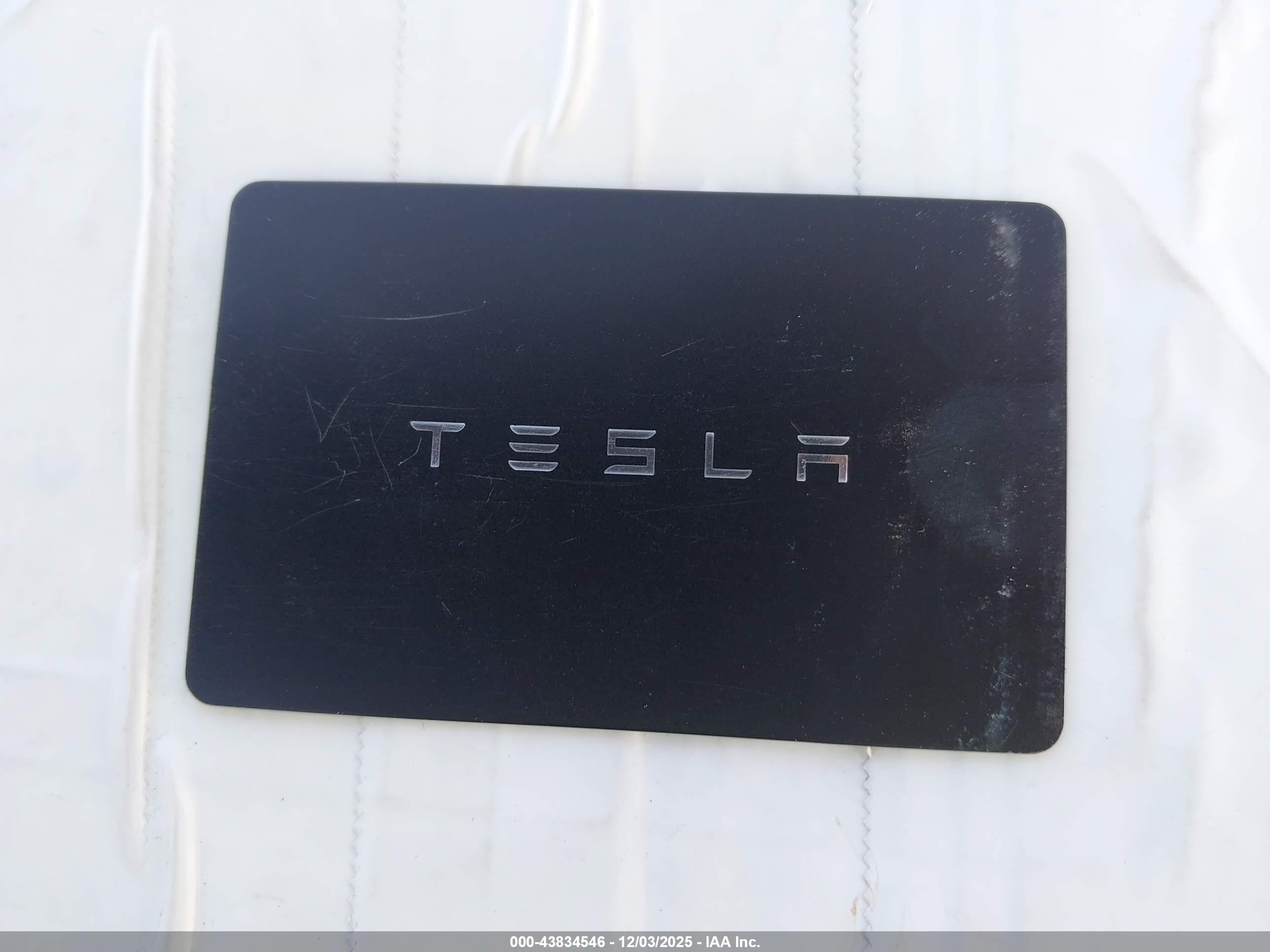 TESLA MODEL image 11