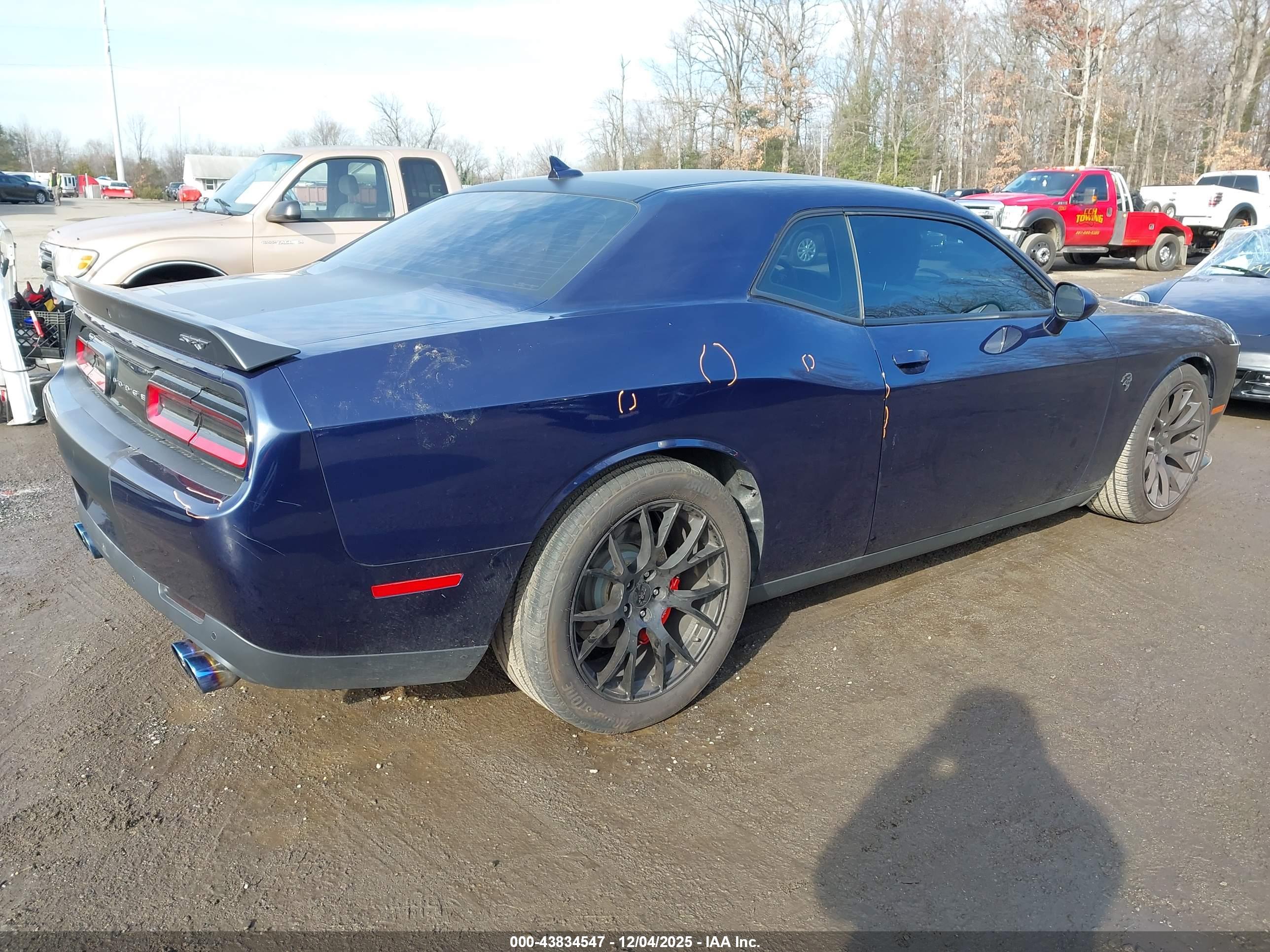 DODGE CHALLENGER image 4