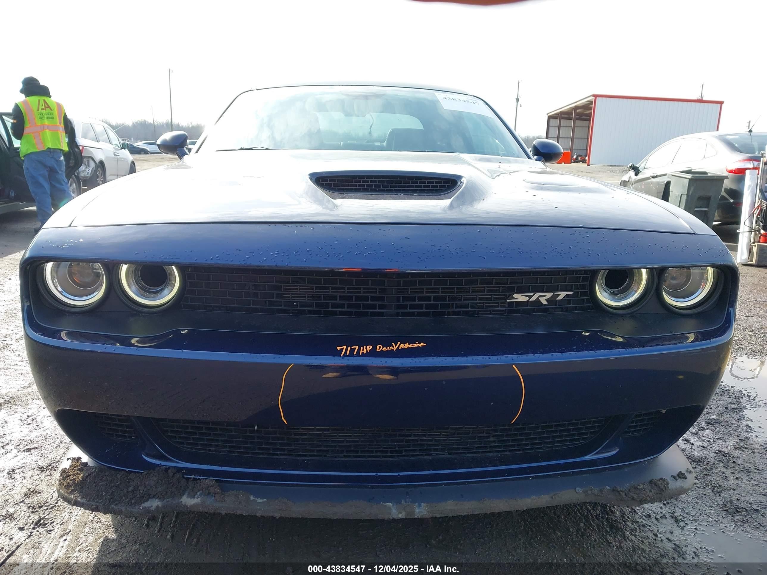 DODGE CHALLENGER image 6