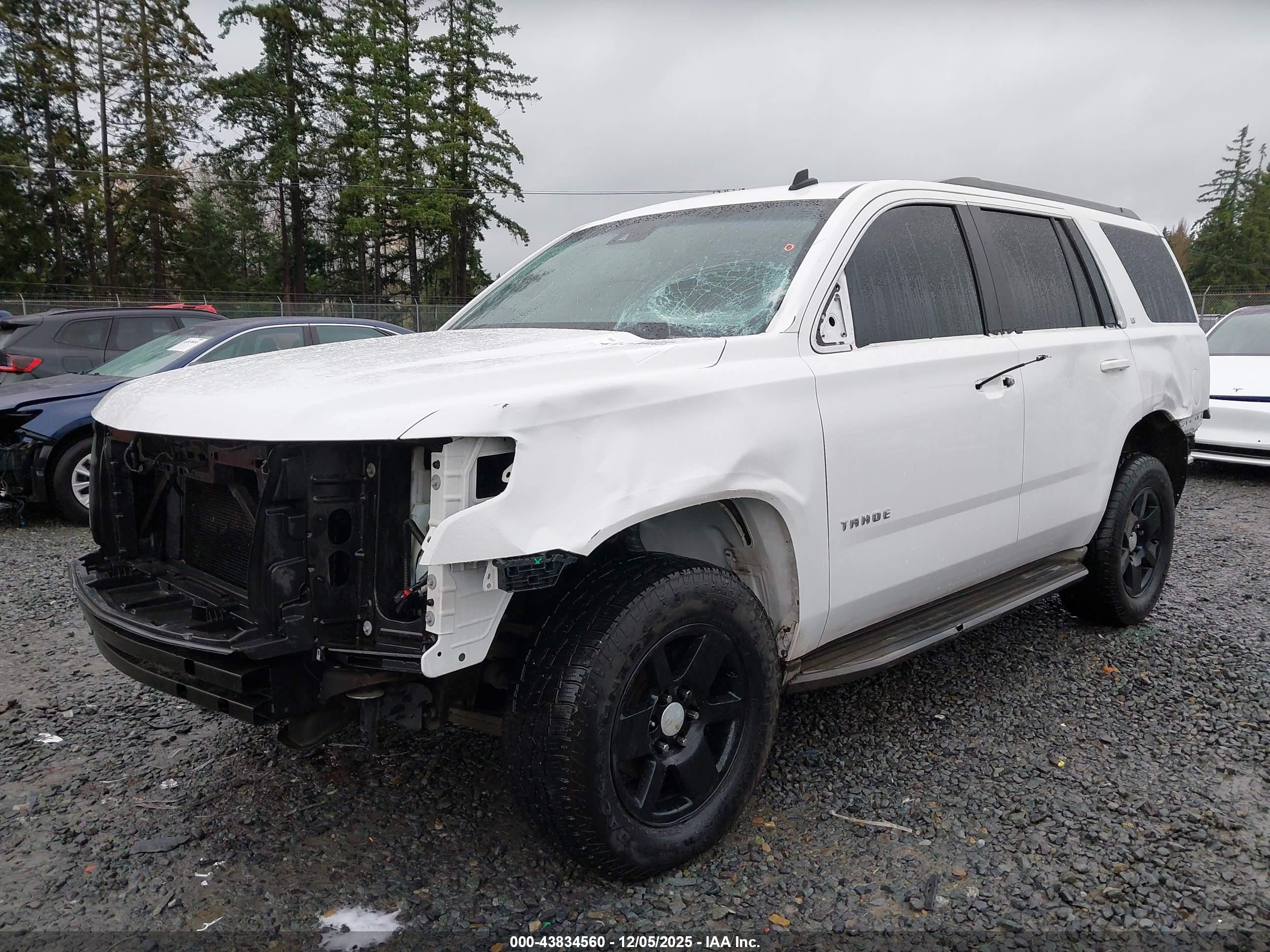 CHEVROLET TAHOE image 6