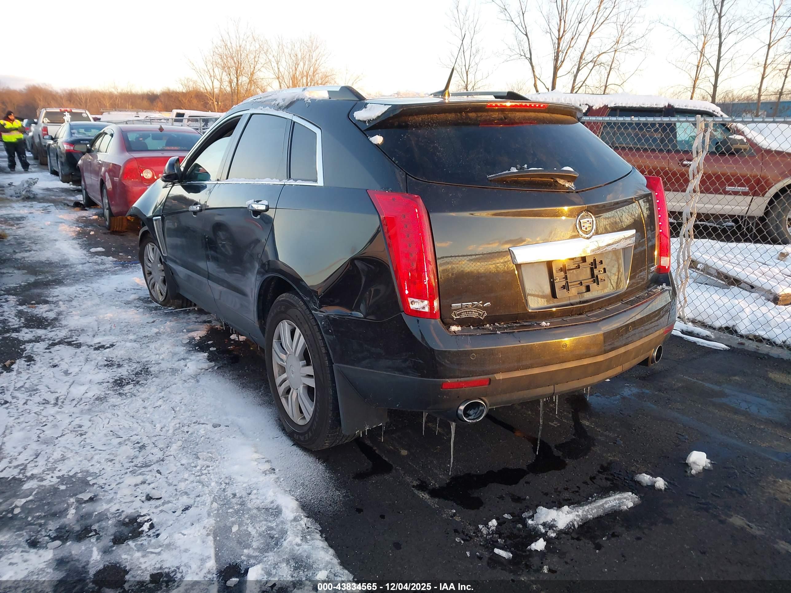 CADILLAC SRX image 3