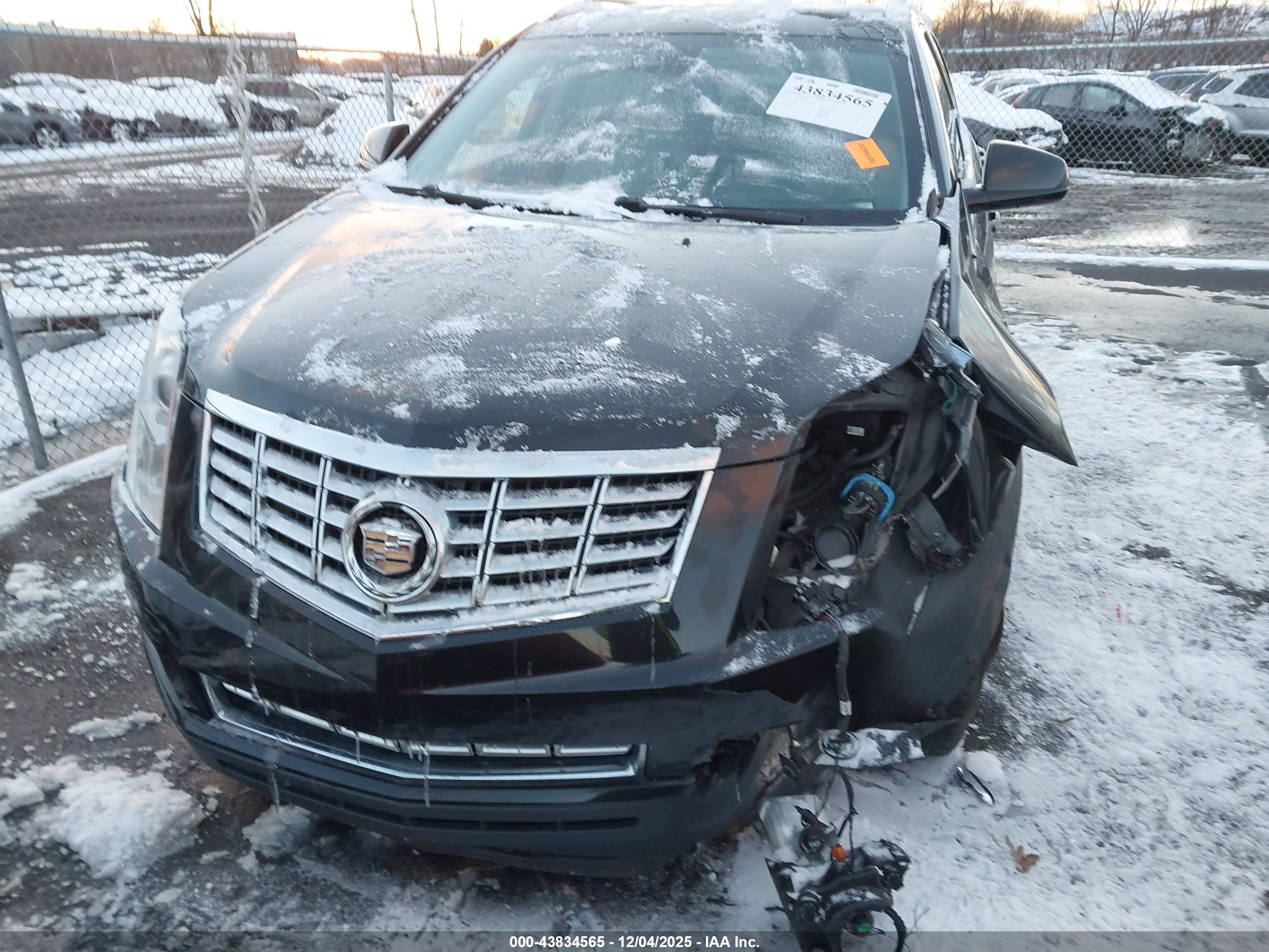 CADILLAC SRX image 6