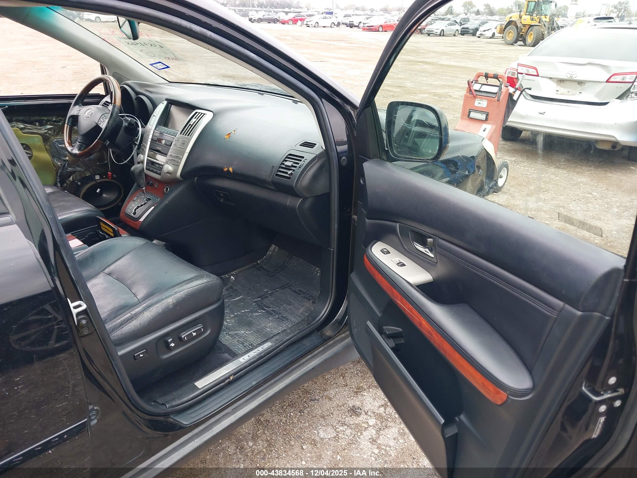 LEXUS RX image 5