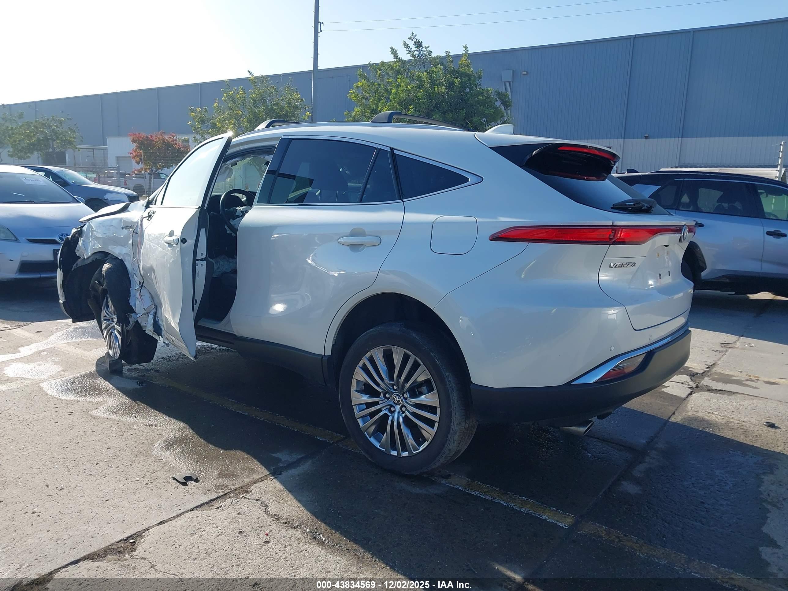 TOYOTA VENZA image 3