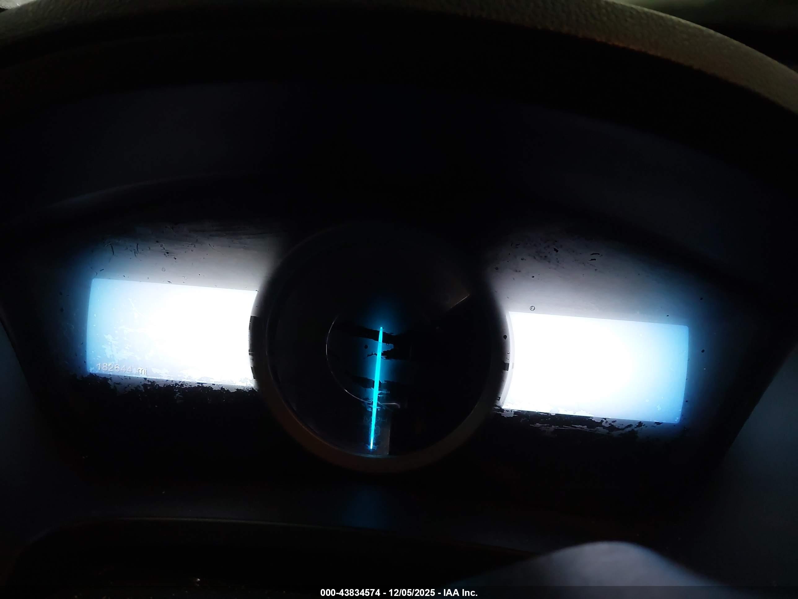 FORD EXPLORER image 7